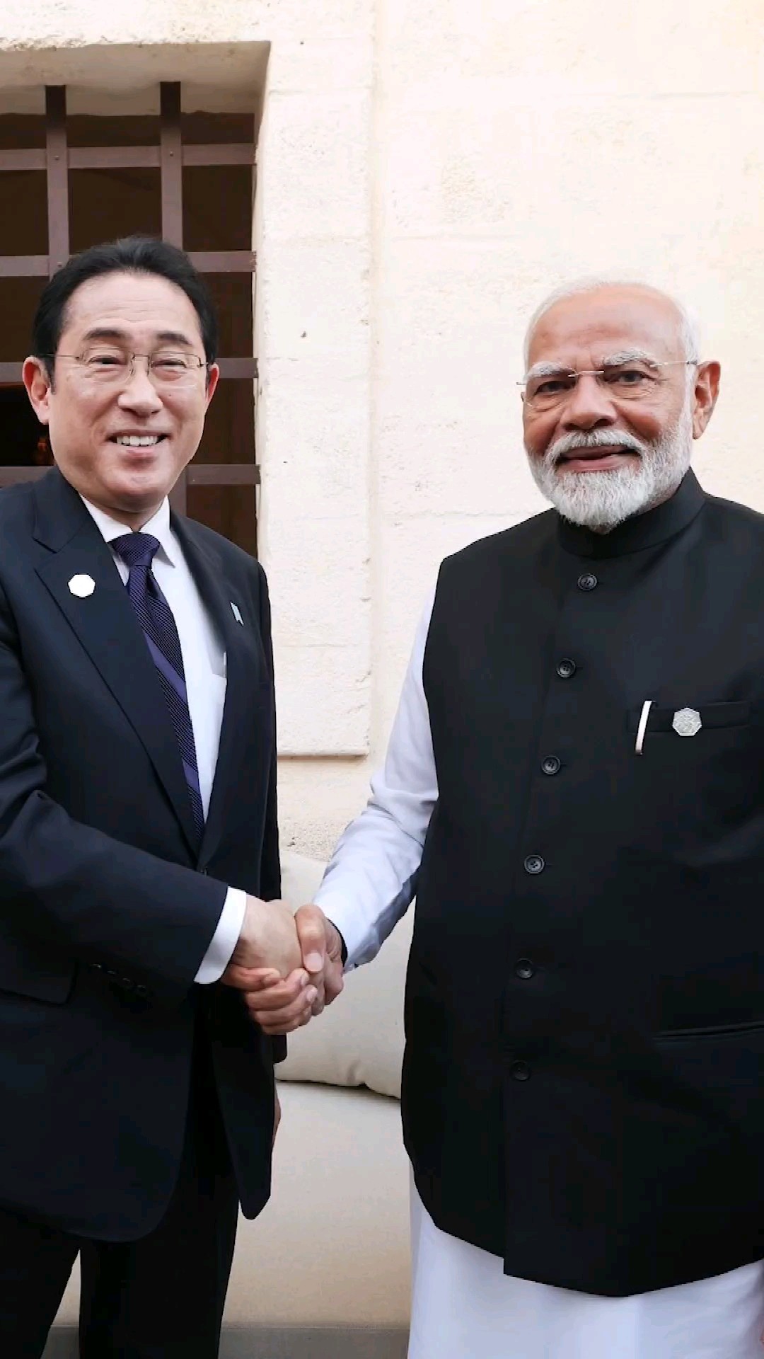 PM Modi holds talks with Japanese PM Fumio Kishida | G7 Summit | #shorts – YouTube