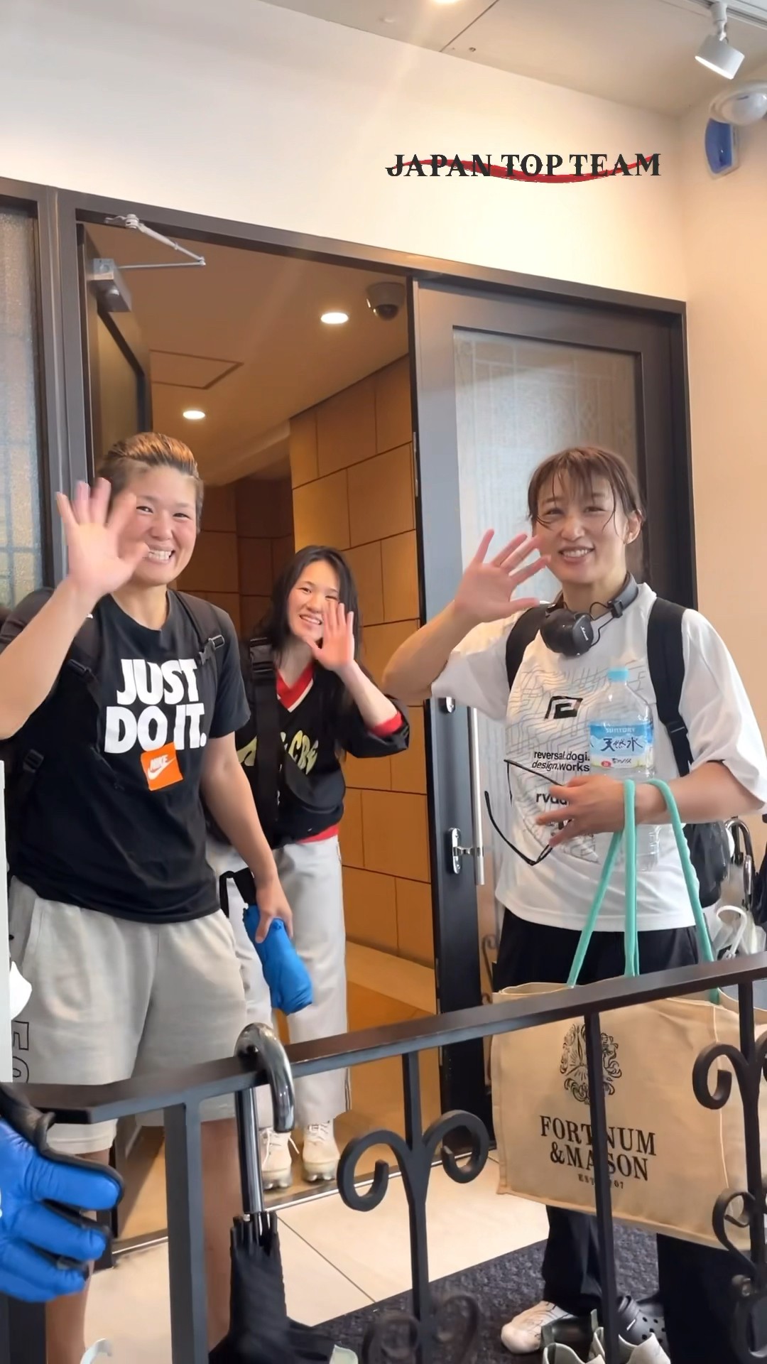 【JTTの日常】選手の写真はInstagramで公開中!  #shorts – YouTube