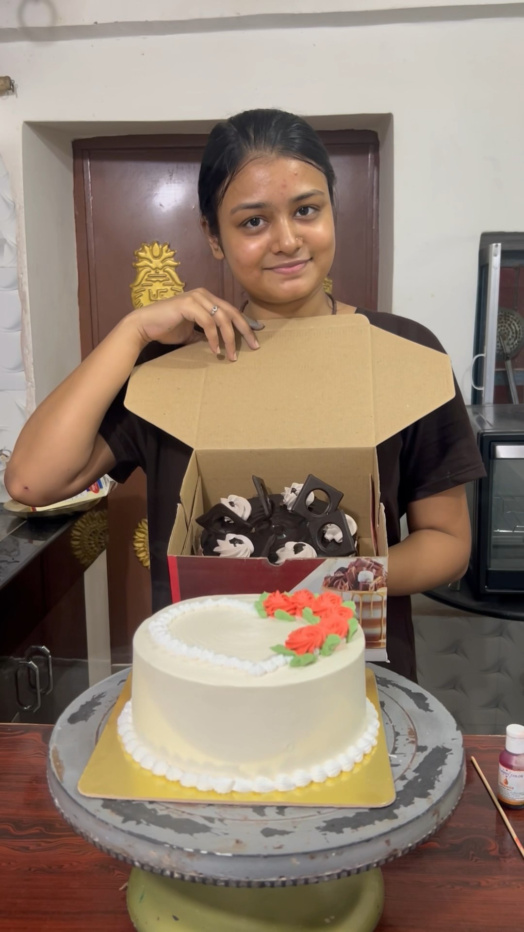 Itni jada garmi aur itne sare orders 🥹 #shorts #shortsfeed #trending #cake #celebration #viral – YouTube