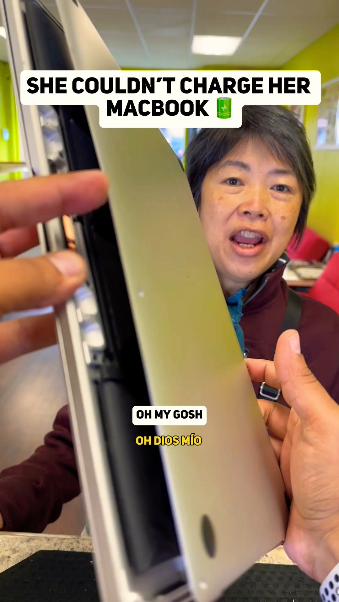 Her MACBOOK Was About To BLOW UP on Her 😱💥 #shorts #apple #macbook – YouTube