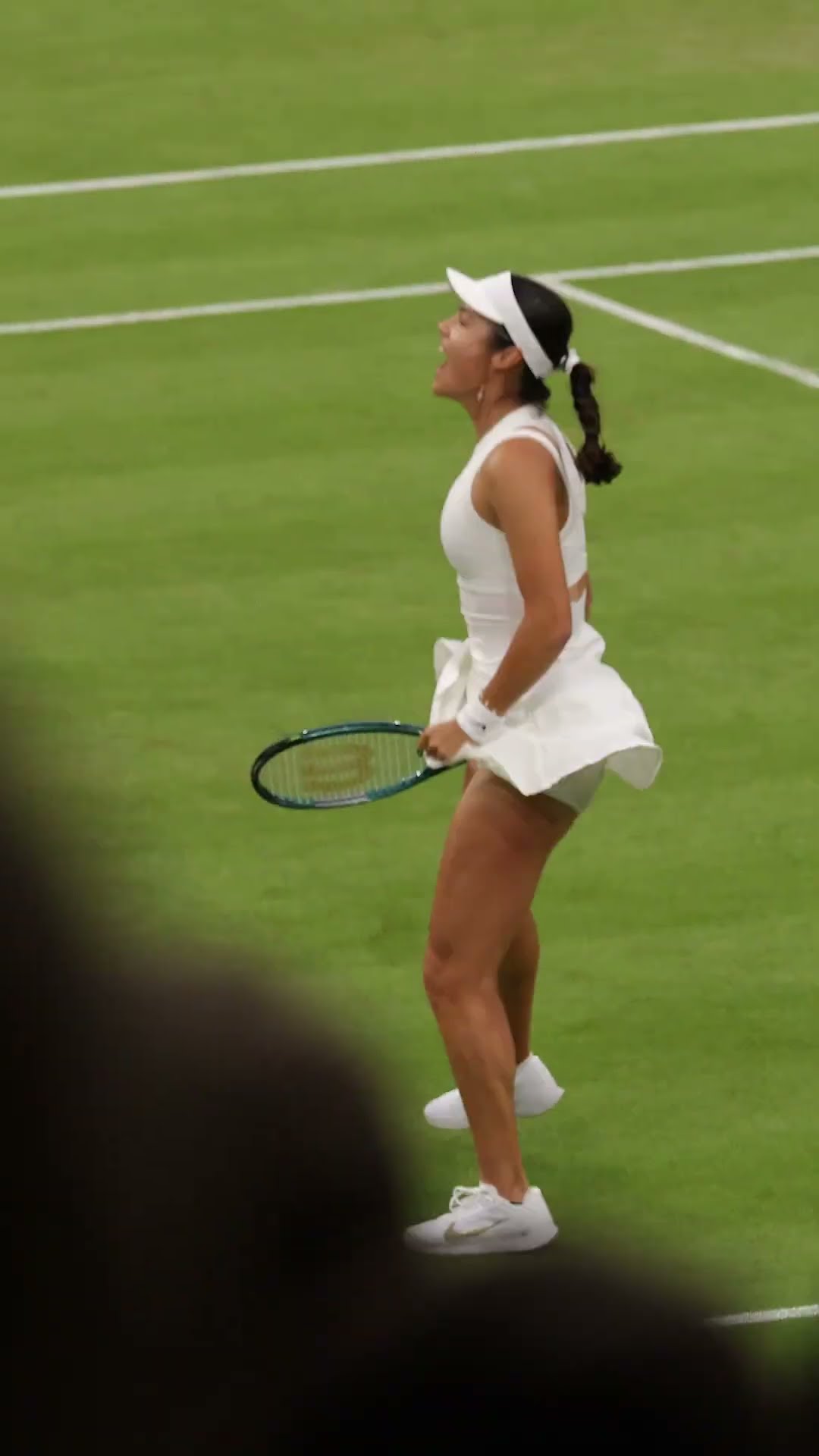 Emphatic from Emma 👏 #Wimbledon #Shorts #Tennis – YouTube