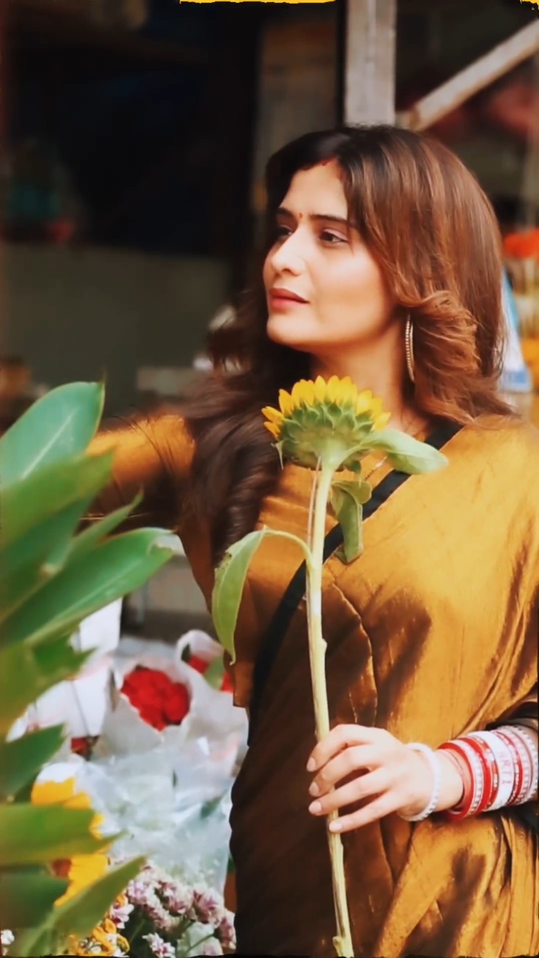 💛 #aartisingh goes #retro with this #sareelook #shorts – YouTube