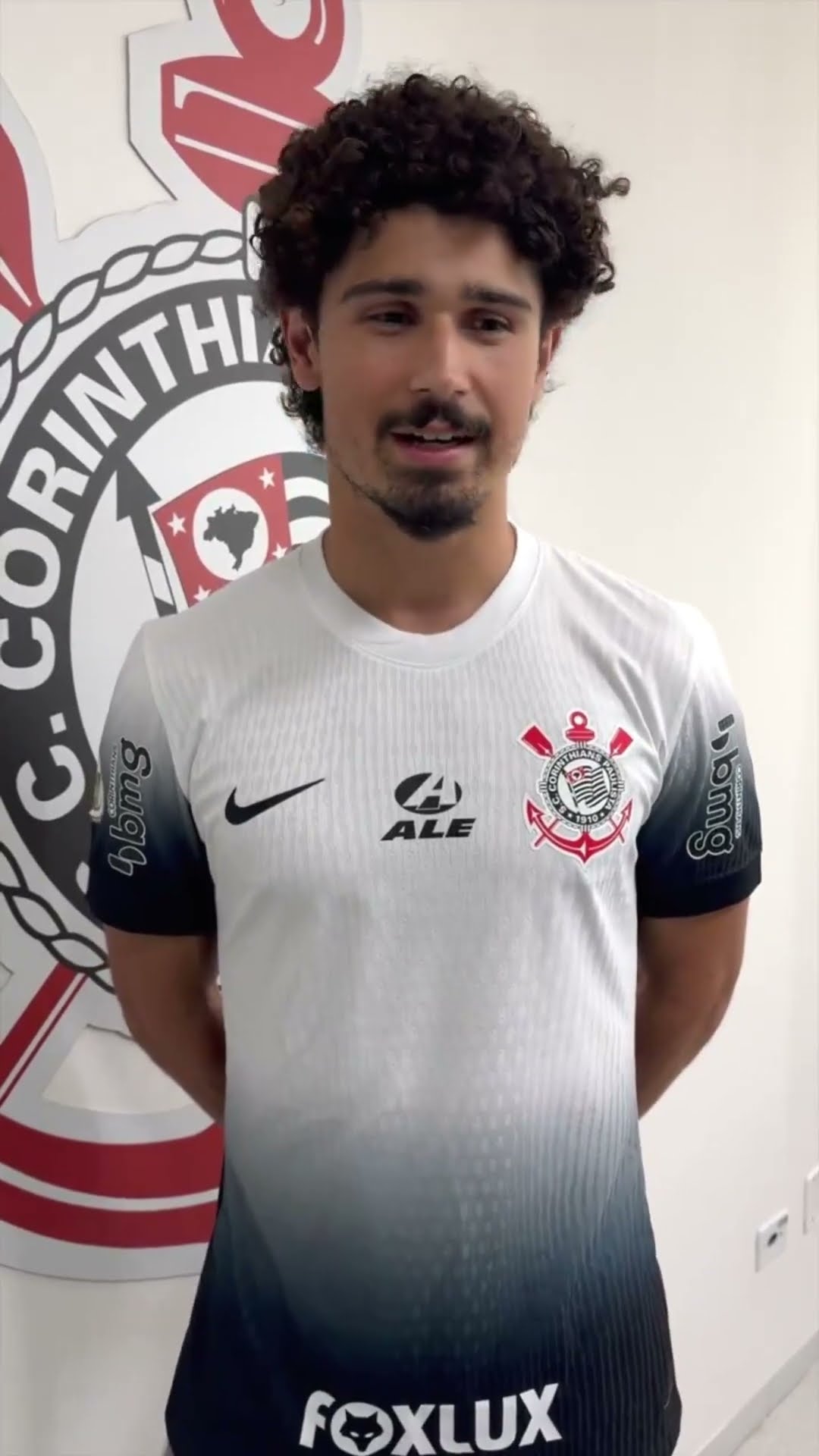 Confira o que o NOVO ZAGUEIRO do CORINTHIANS falou! #Shorts – YouTube