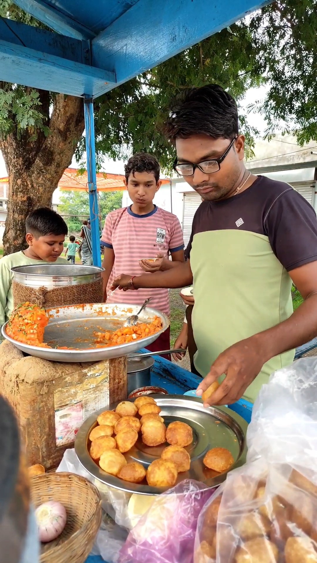 free me do pis Pani Puri 😱 #minivlog #shorts #shortvideo #viral #youtubeshorts – YouTube