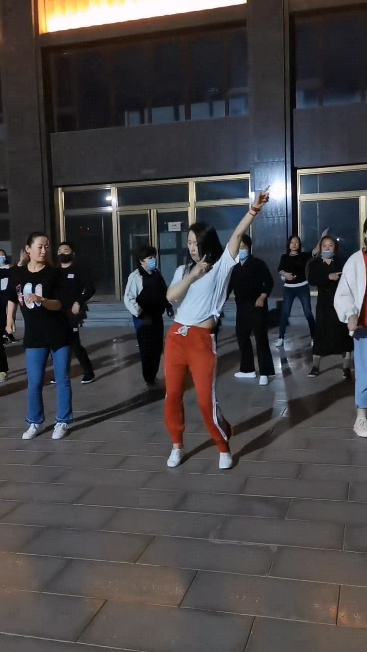 Team Girl Dancer #shorts #dance #musicdance – YouTube