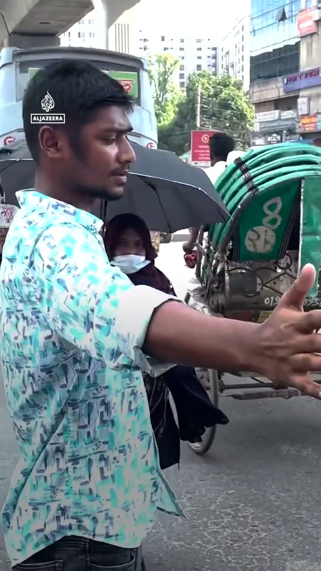 Young Bangladesh citizens direct traffic in Dhaka | AJ #Shorts – YouTube