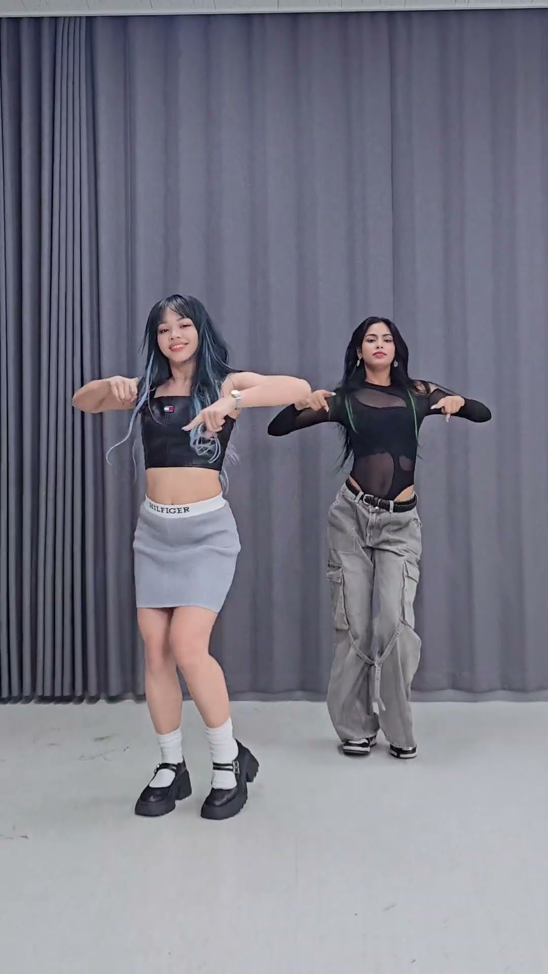 #Roll_Up #challenge with BLACKSWAN Sriya 😱❤️ @BlackswanOfficial201016 #blackswan #kpop #shorts – YouTube