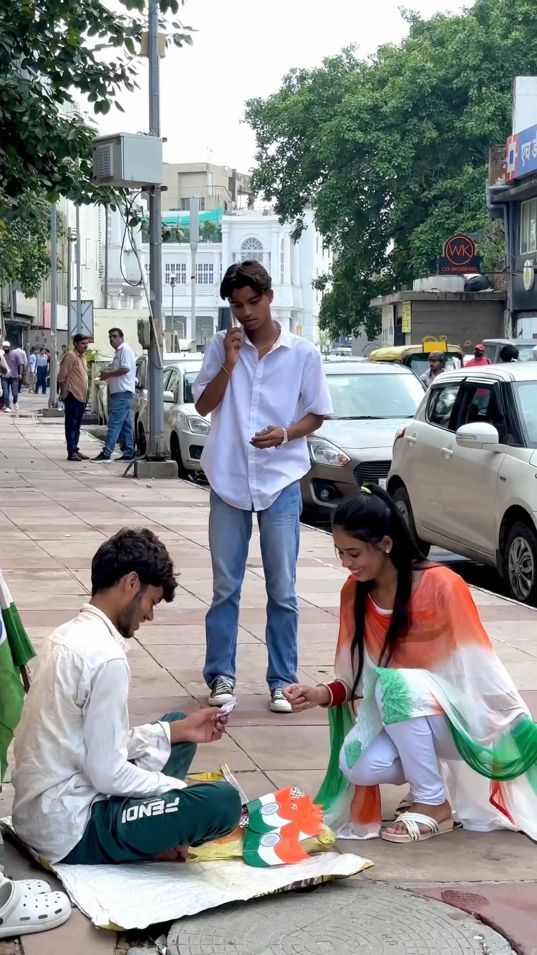 आप उस लायक़ हो तो मदद करो 🙏 #shorts #viral #shortsfeed #tranding #dosti #dostistatus #youtube – YouTube