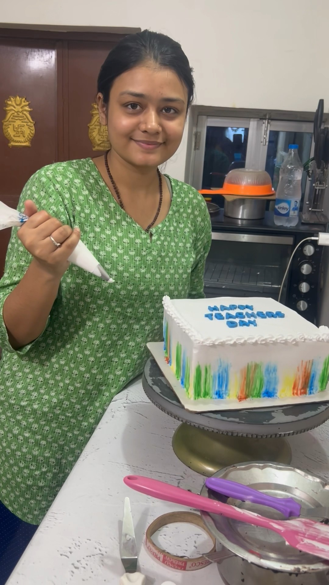 Kya Gajab ka cake bna😍 socha na tha #shorts #shortsfeed #youtube #youtubeshorts #teachersday #cake – YouTube