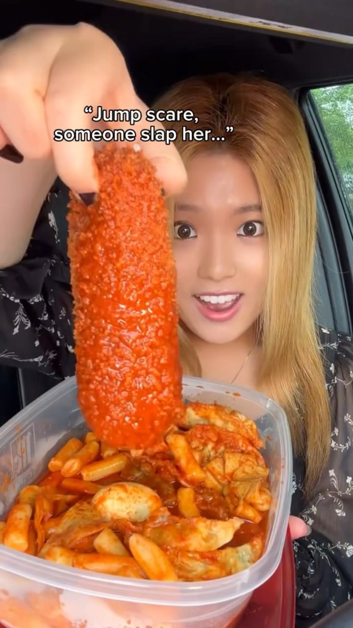 NOT MY ASIAN MOM EATING BREAKFAST WHEN THIS HAPPENED… #shorts #viral #mukbang – YouTube