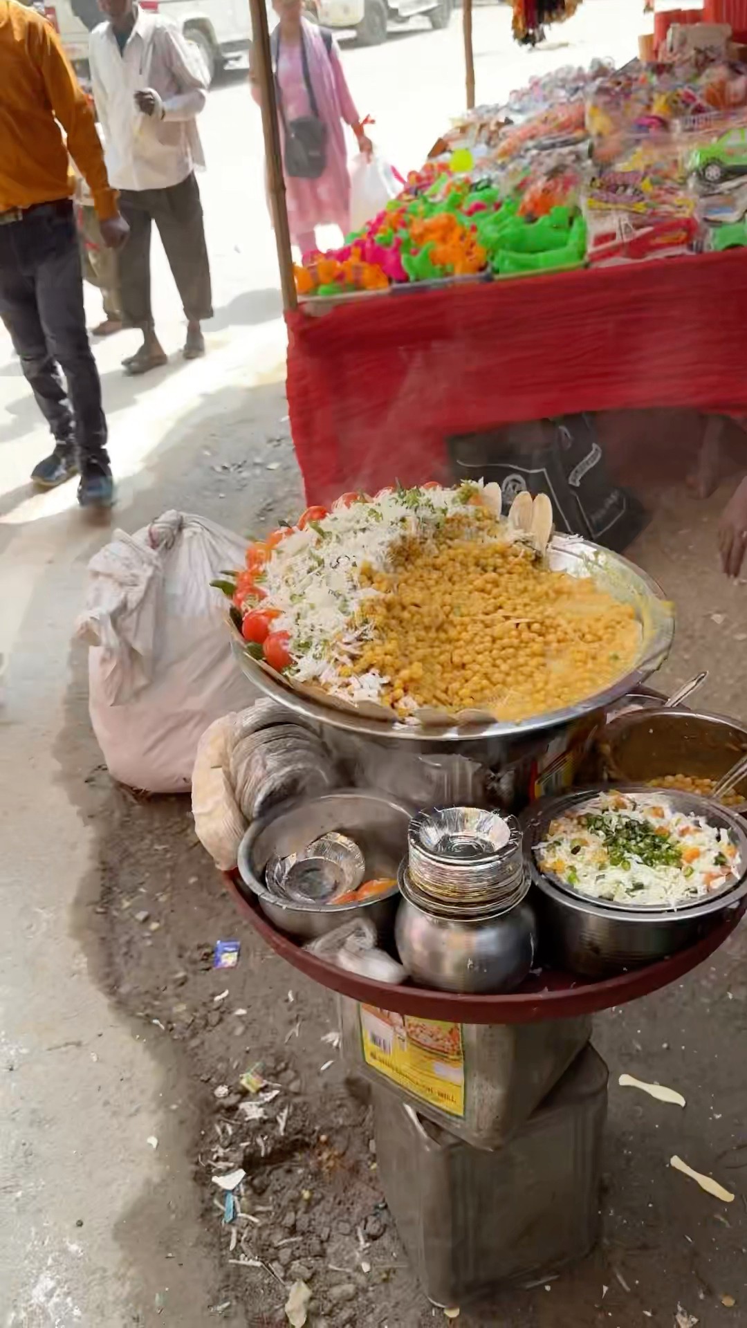 ₹10 Ka Itna Sara Chole De Diya #shorts – YouTube