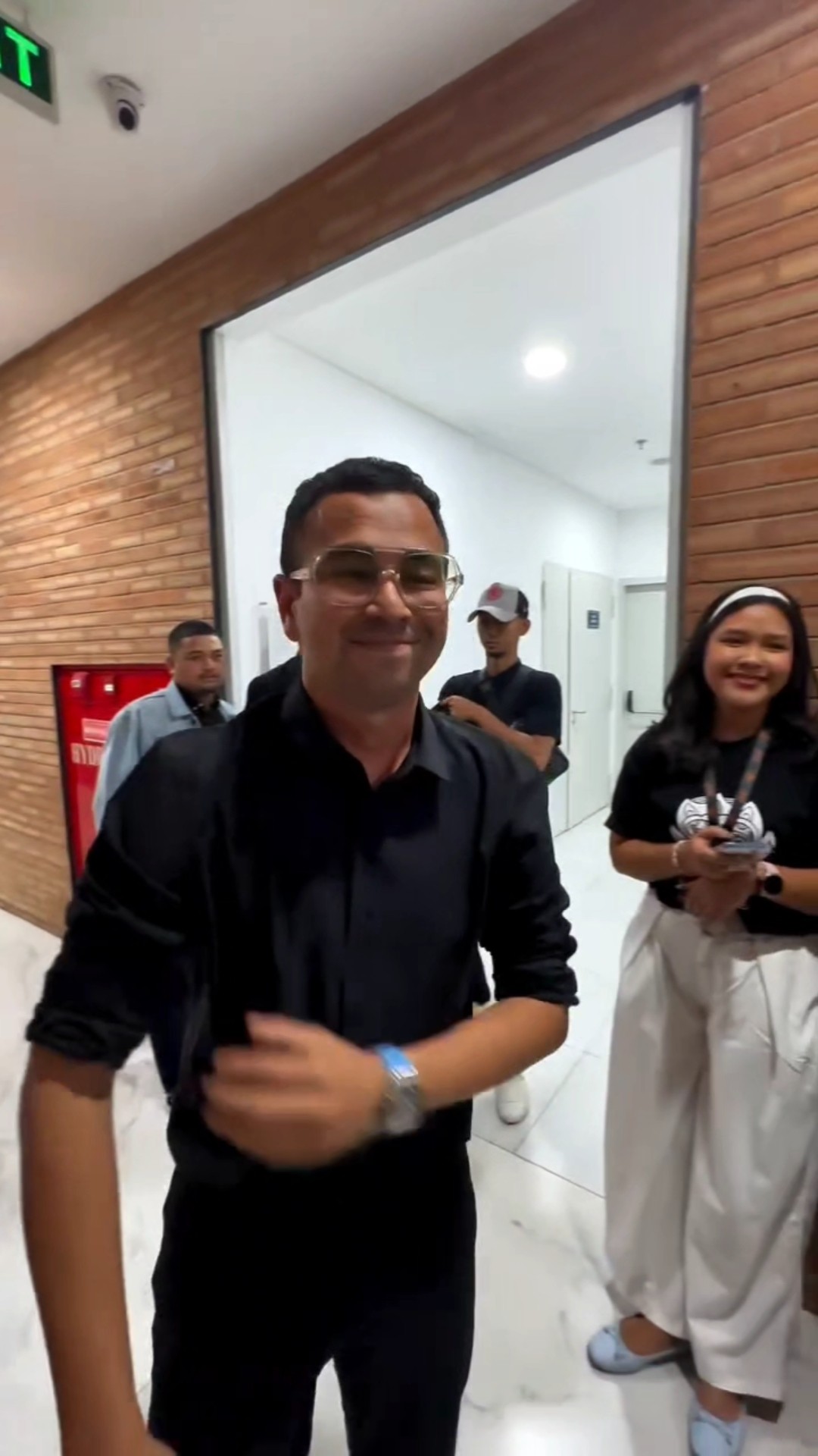 Raffi Ahmad Saat Jadi Pembicara  Di Suatu Acara #raffinagita #raffiahmad #shorts – YouTube