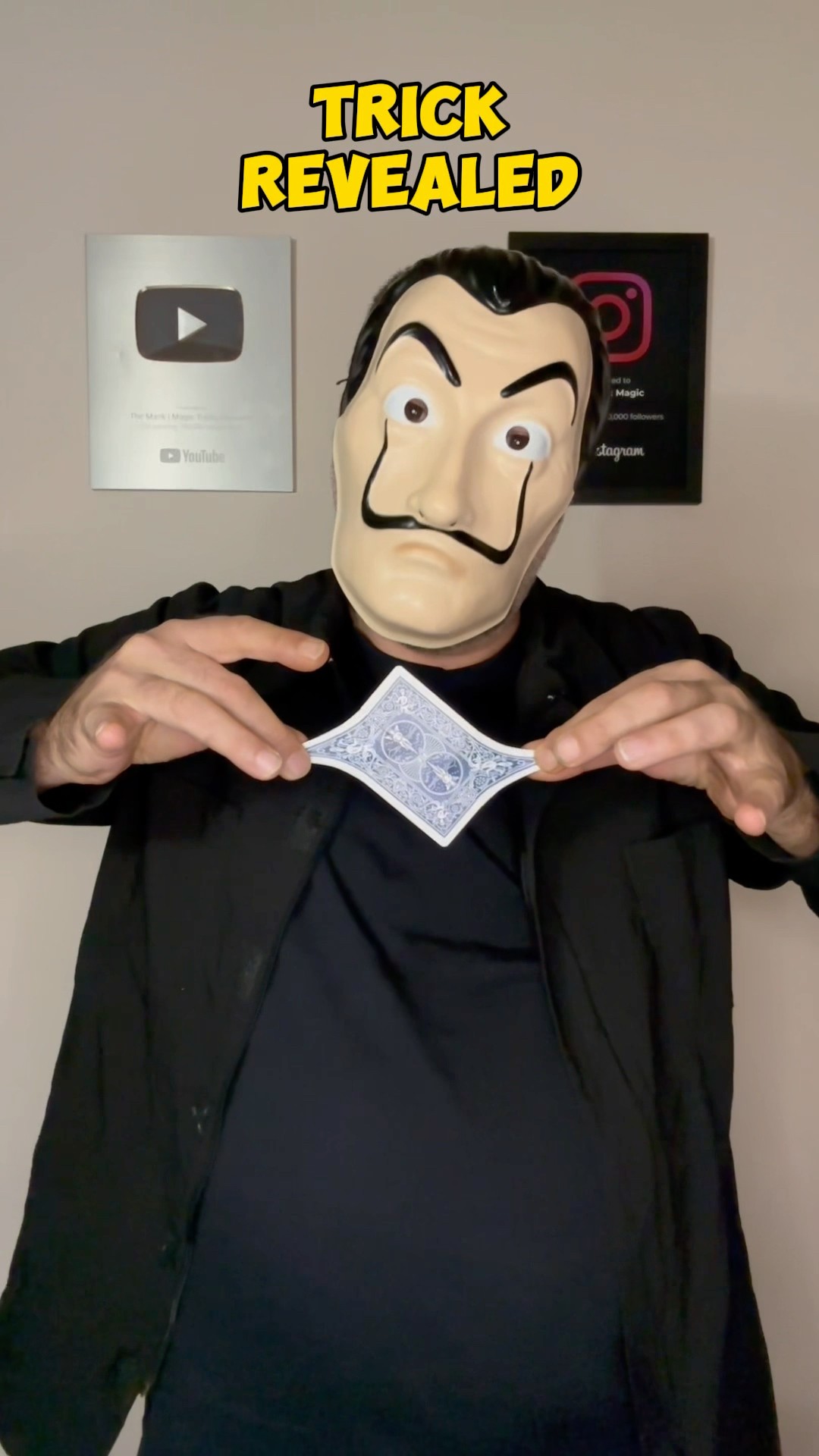 TRICK REVEALED EXTENDABLE CARD #magic #magician #foryou #tricks #shorts – YouTube