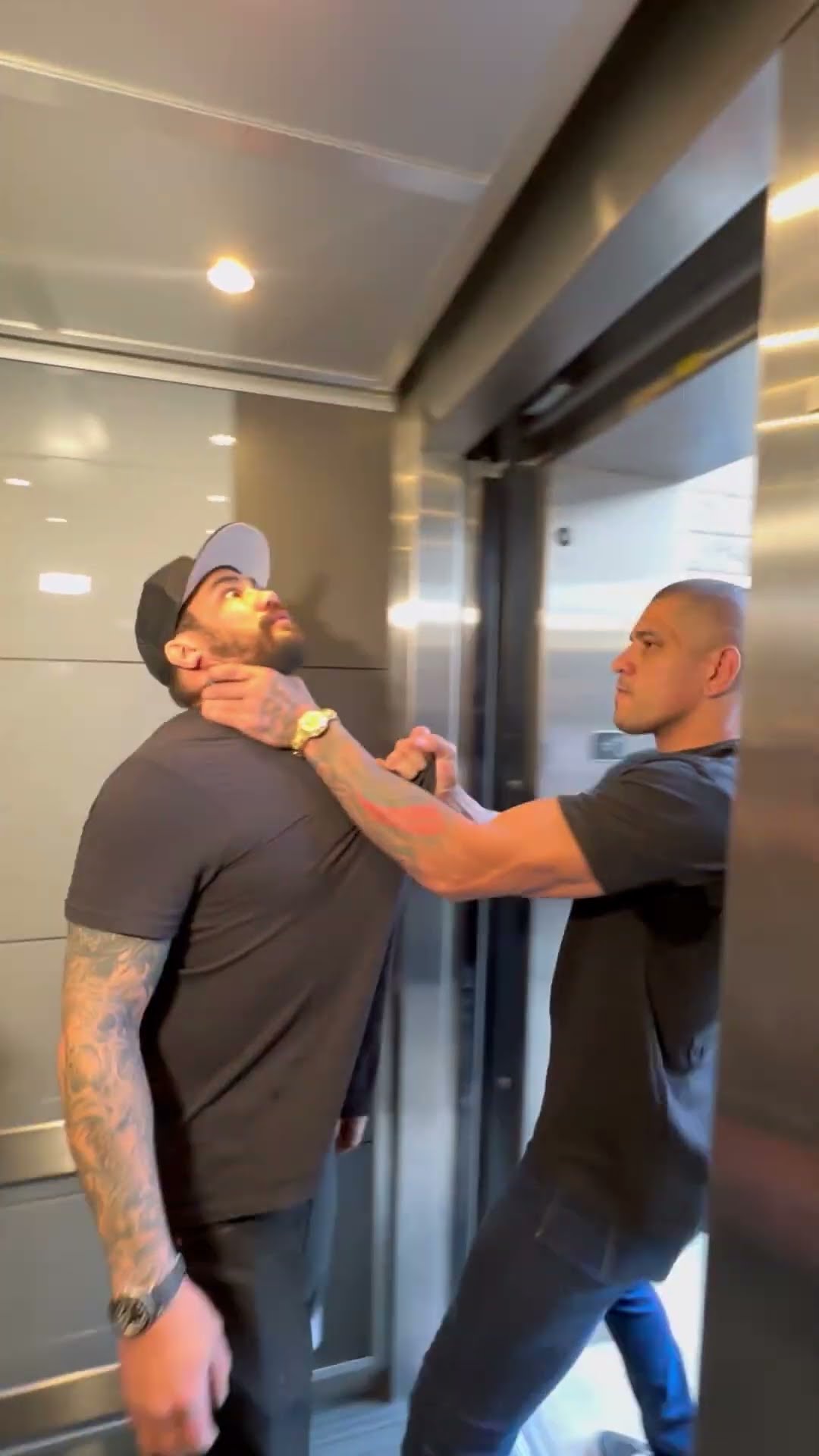 Alex Pereira did NOT like this LOL #shorts #AlexPereira #mma #UFC – YouTube