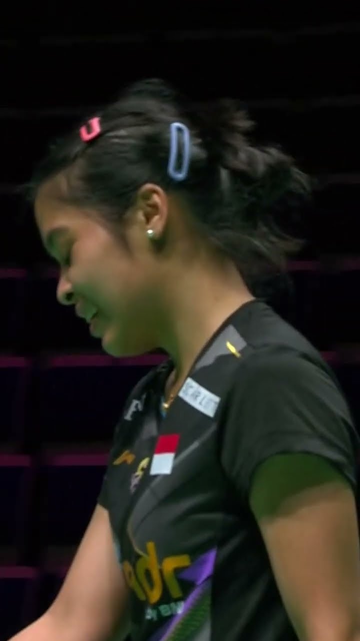 Super-fast reactions from Gregoria Mariska Tunjung! #shorts #badminton #BWF – YouTube