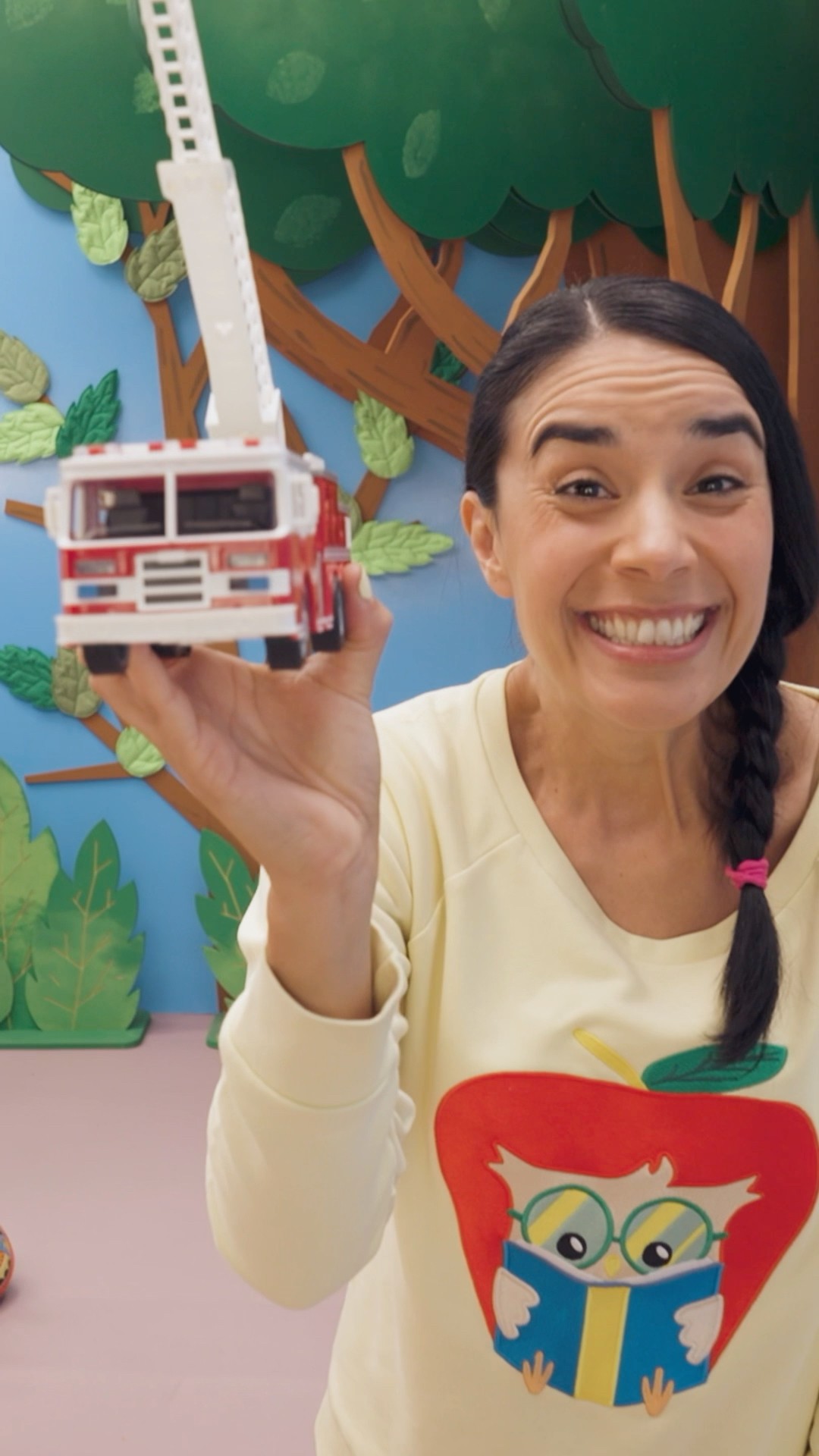 Learn Fire Truck Sounds with @CoComelonClassroom ! Safety Rules for Kids! #cocomelon #shorts – YouTube