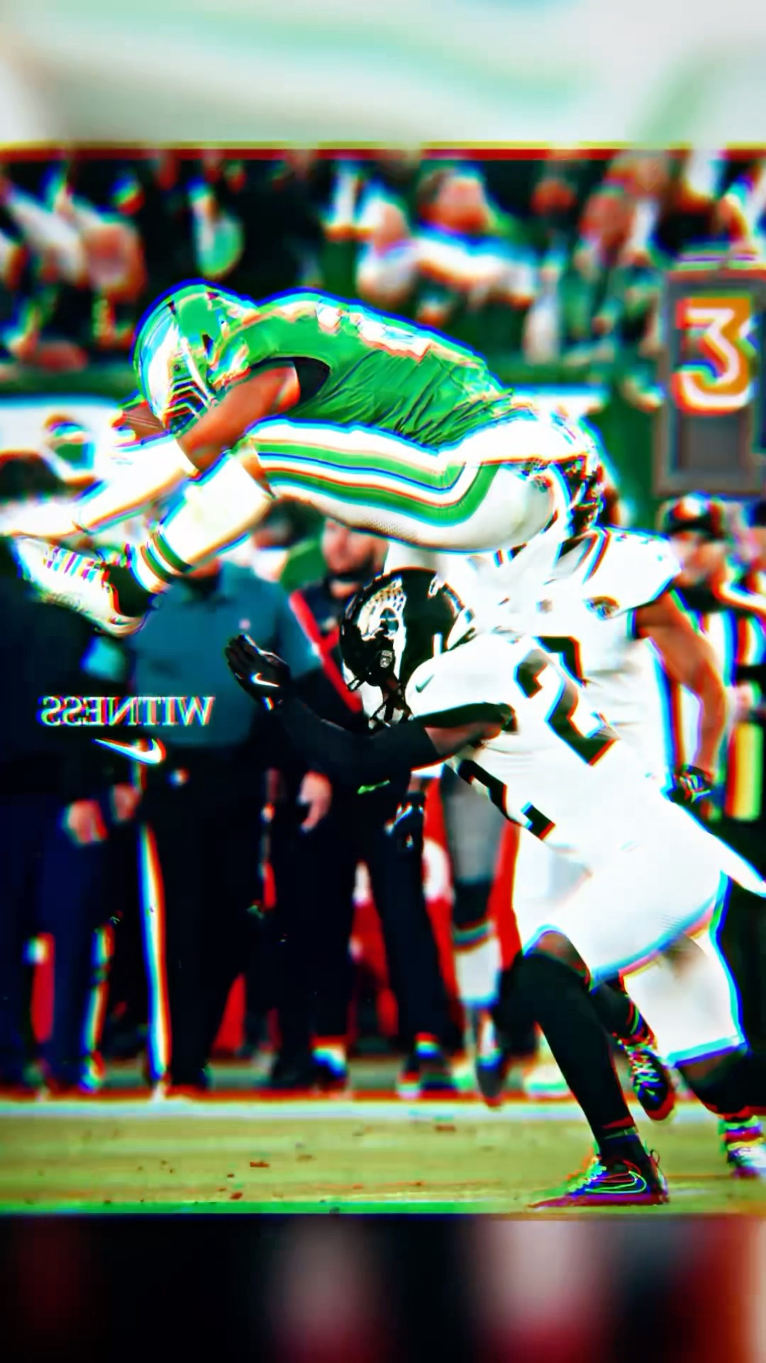 The most ATHLETIC NFL play of all time 😱🔥 #shorts – YouTube
