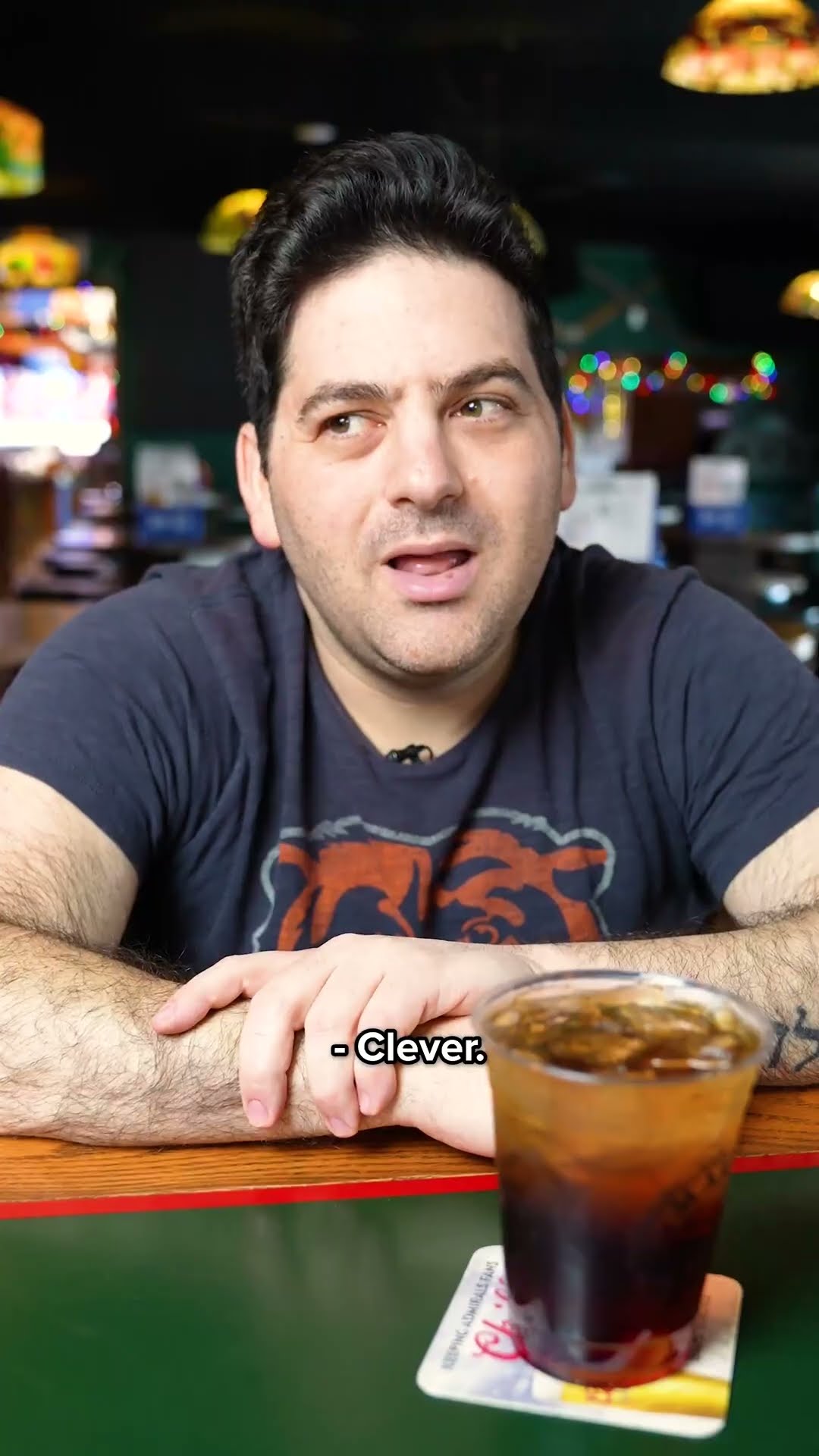 Bears fan walks into a Packers bar… #shorts – YouTube