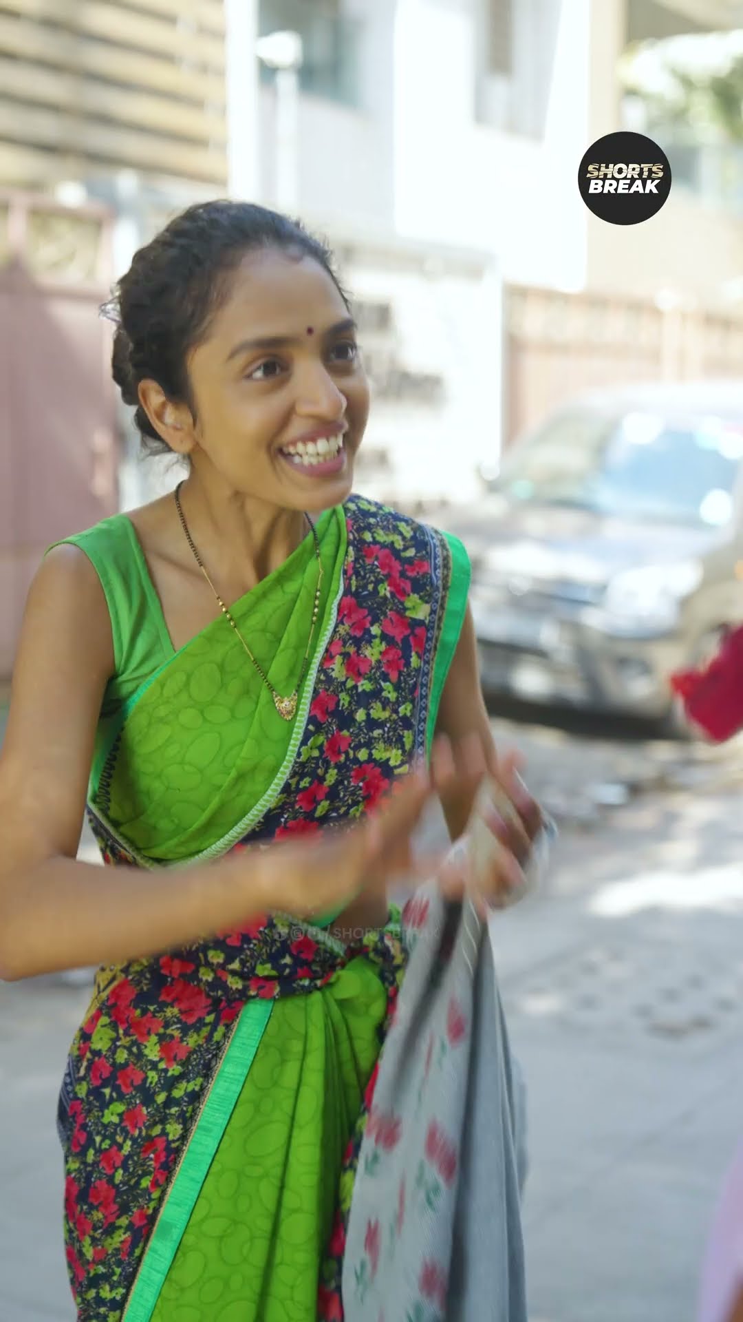 Sheela Didi aur Foreigner 😅 | Kaamwali Bai | #shorts | Shorts Break – YouTube