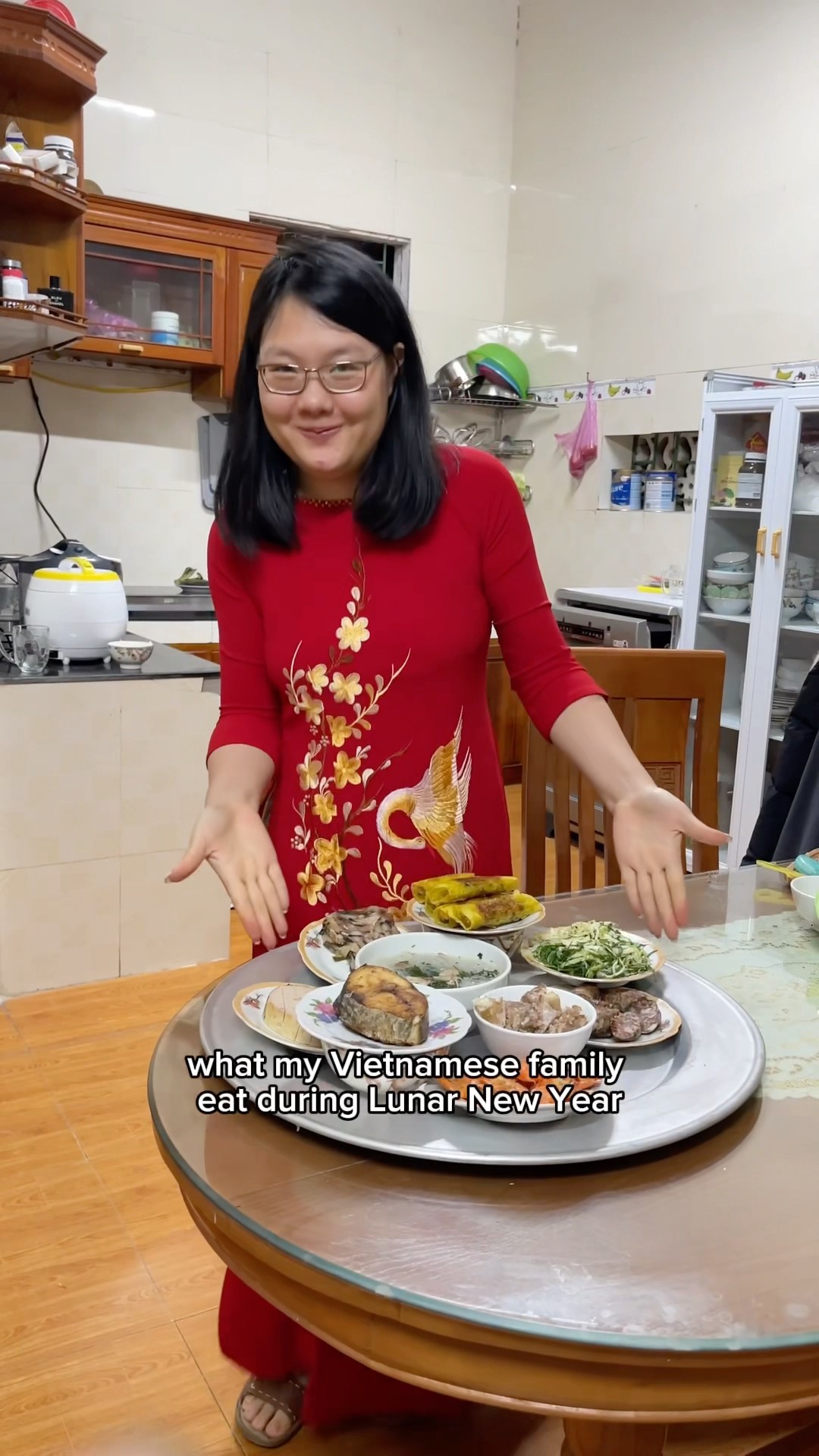 What we eat at Lunar New Year – YouTube