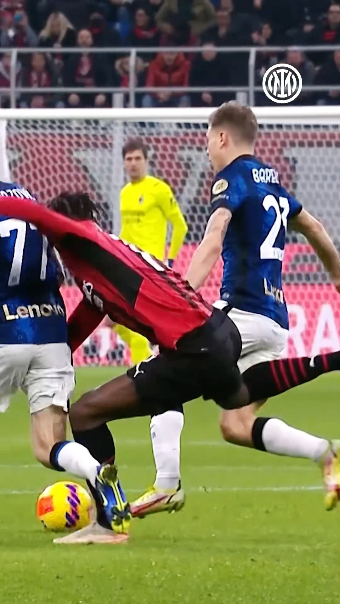 Barella 🆚 Leao: no chance 😜 #IMInter #Shorts – YouTube