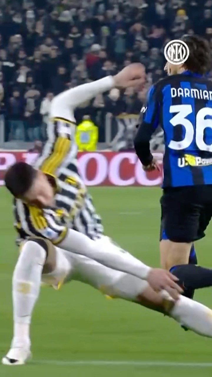 Darmian with a touch of true class 👔🖤💙 #IMInter #Shorts – YouTube