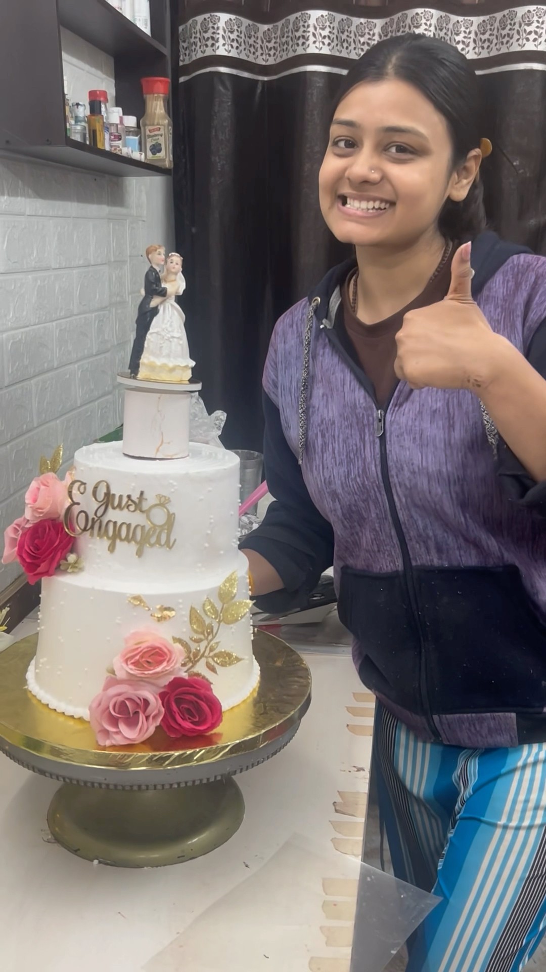 Cake bigadte huye sudharne ki khusi 🥲 #shorts #shortsfeed #cake #youtube #youtubeshorts – YouTube