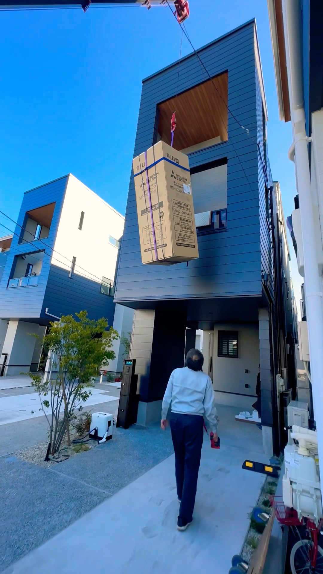 High expenses to lift refrigerator 😳In japan #shorts – YouTube