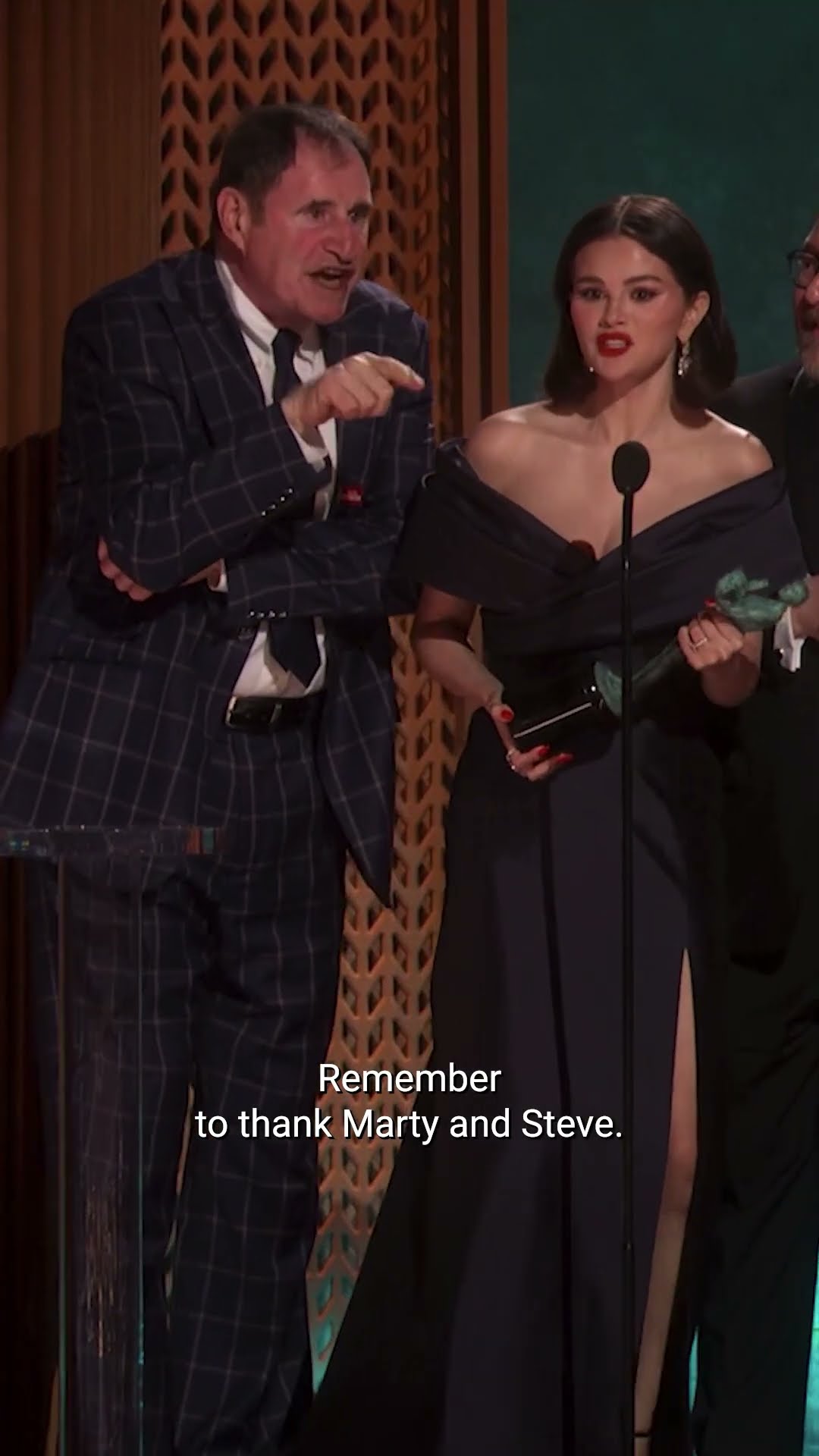 “They don’t really care.” 🤣 #SelenaGomez #Shorts #SAGAwards – YouTube