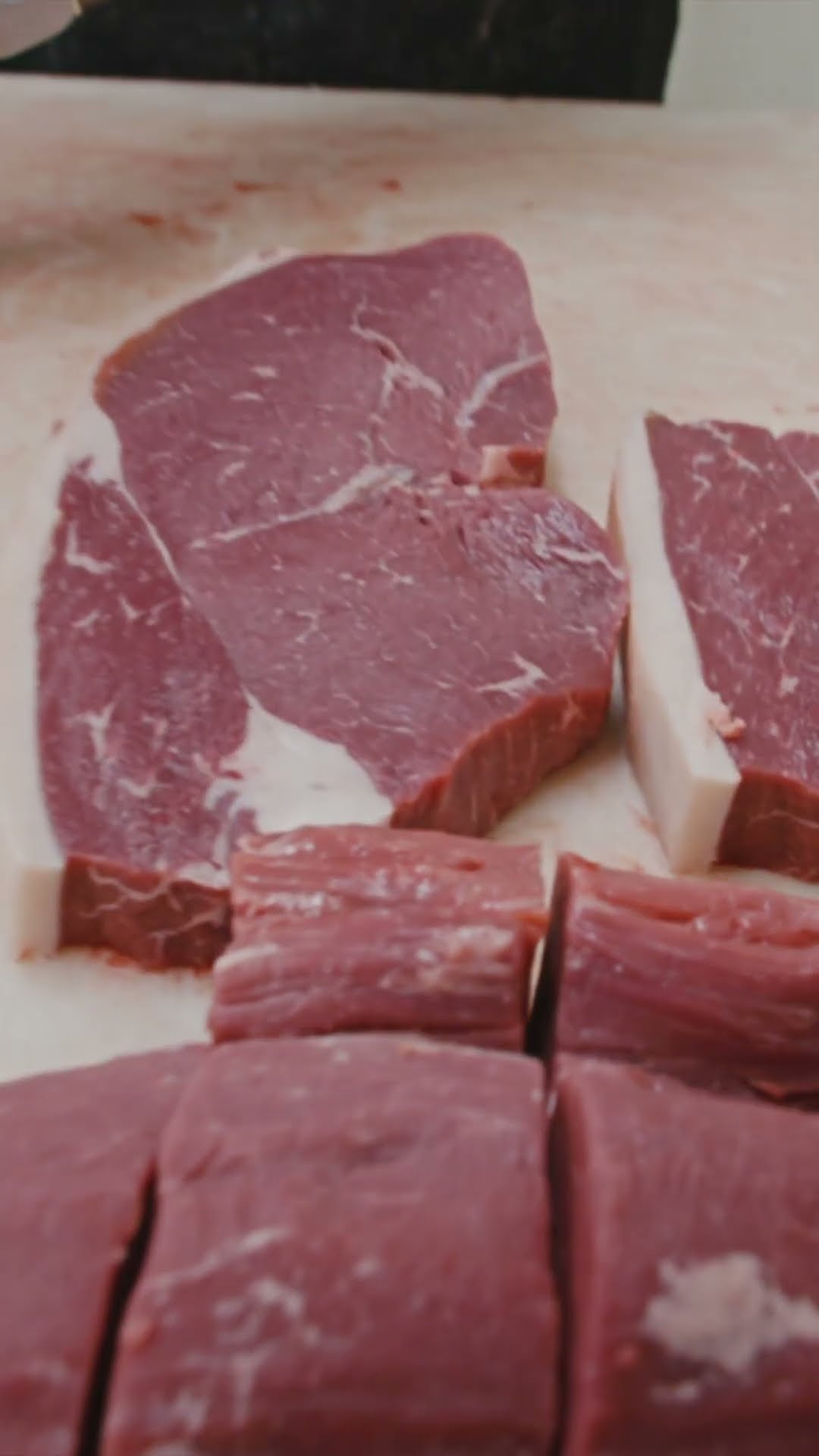 Cutting Beef Sirloin Steaks! 🔪🔥 #shorts – YouTube