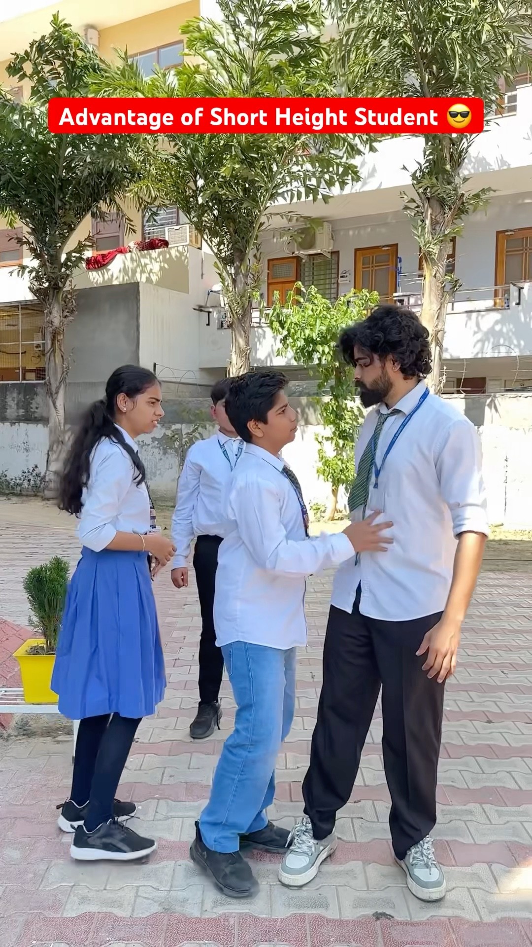 Advantage of Short Height Student 😎 #shorts #ytshorts #shortheight #teratrigun #schoollife – YouTube