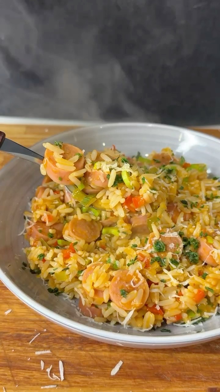 ARROZ CON SALCHICHA: fácil y rico! #shorts – YouTube