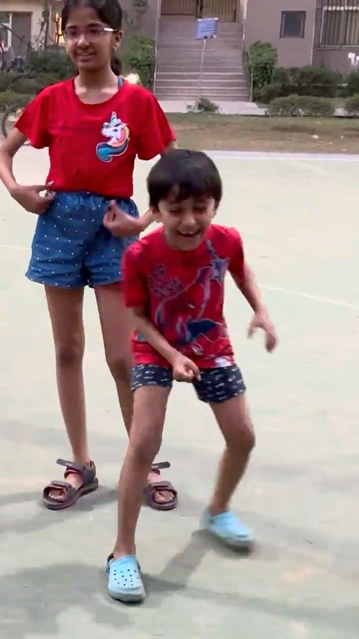 BLOOPERS – ONE TIP ONE HAND ⚾👋 #shorts #youtubeshorts #cricket #unboxing #ball #game – YouTube
