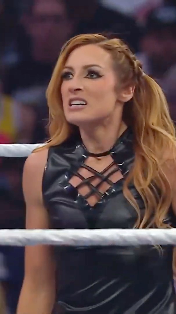 Becky Lynch is back and better than ever 😮‍💨 #WrestleMania – YouTube