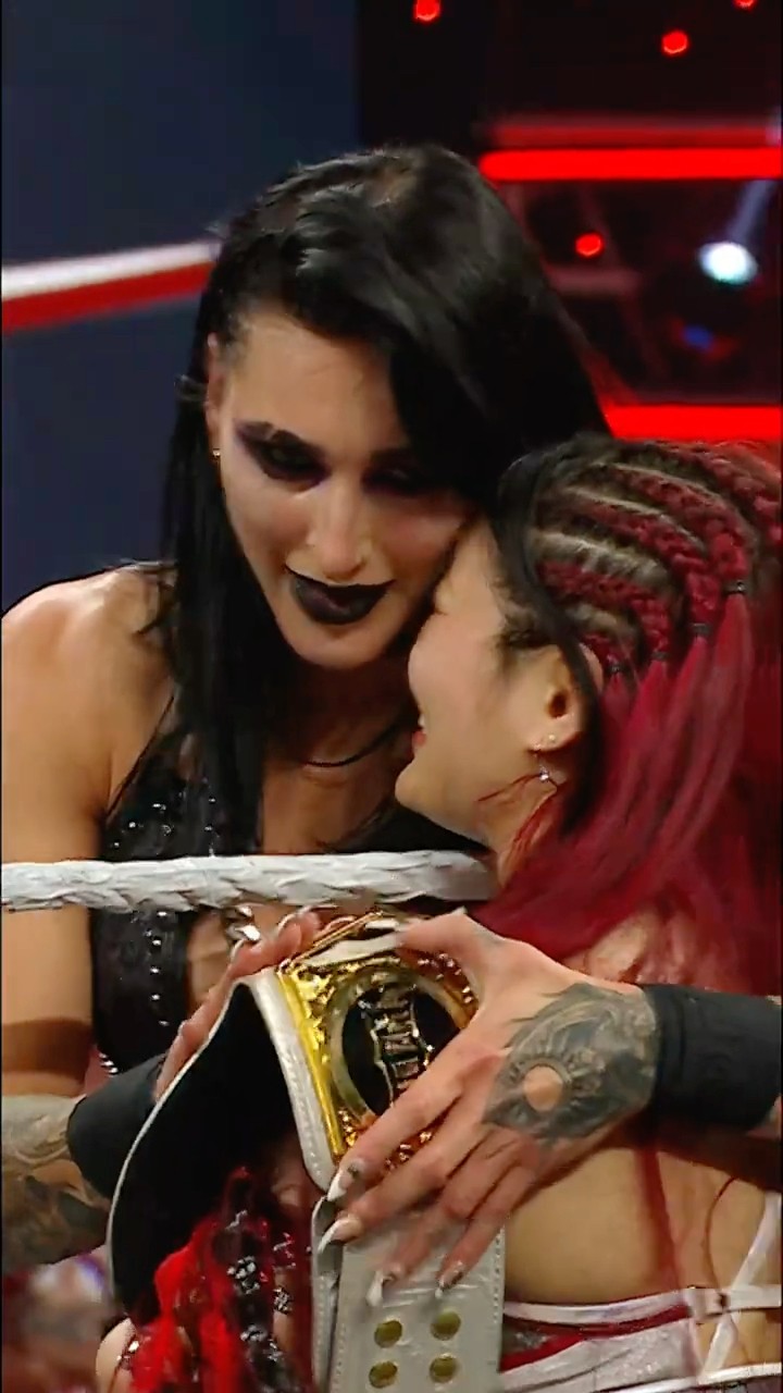 Who knew Rhea Ripley sending a warning to Iyo Sky could be so… wholesome? 😭 – YouTube