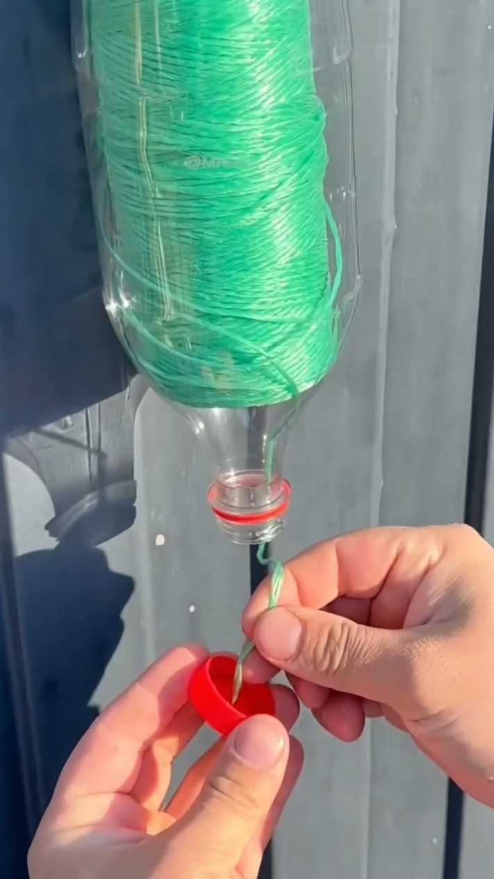 Amazing tricks with plastic bottle 😱😱😱 #new #india #trending #shorts #viralvideo #reels #tricks – YouTube