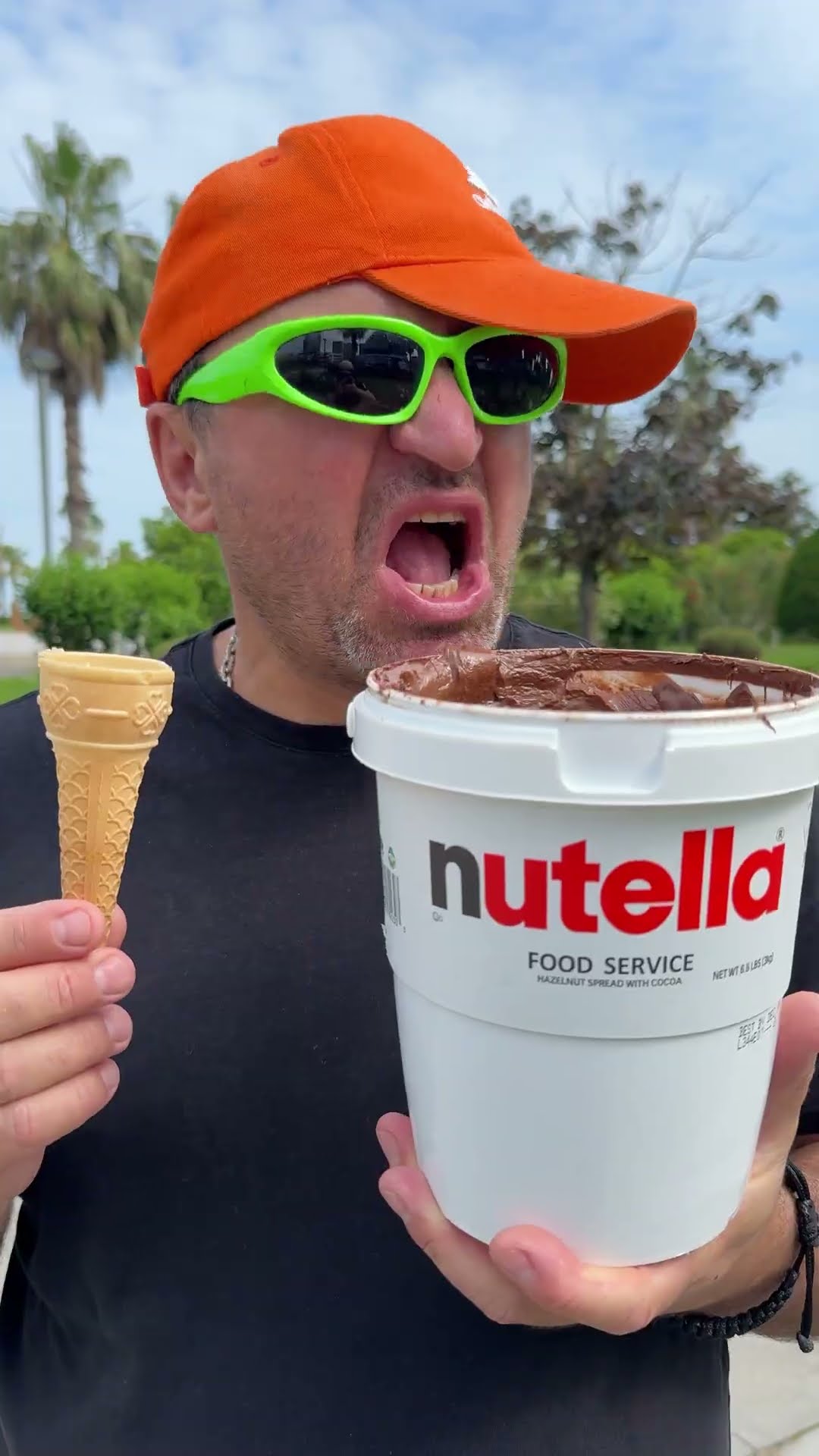 Nutella Chocolate Bucket Dipping – Mini – Middle and Big✅❤️😂 #shorts #viral #gukafamilyshow – YouTube