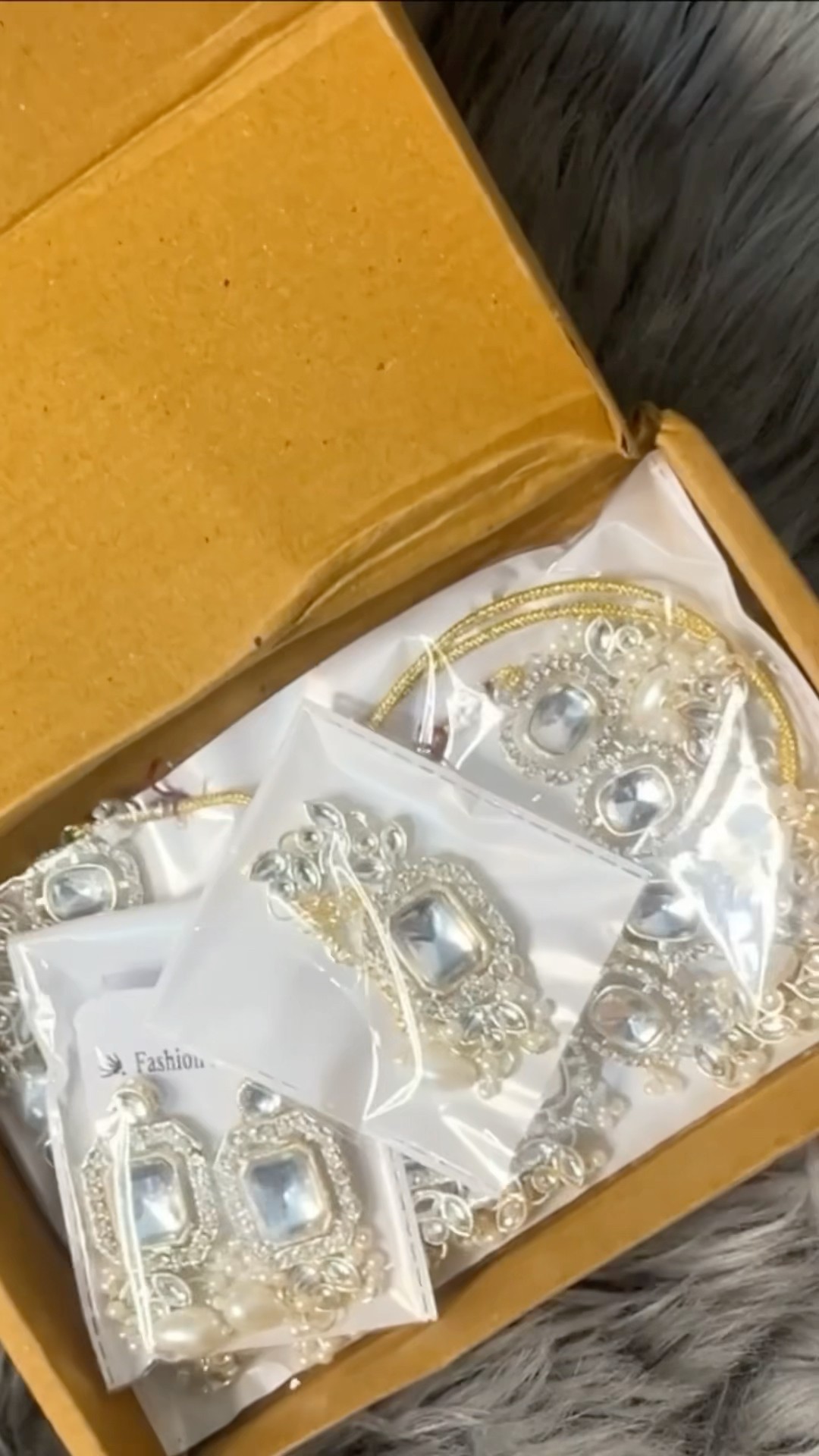 Unboxing meesho bridal jewellery🥰 worth it ? Yes 😍 #shorts #meesho #jewellery #bridal #wedding #yt – YouTube