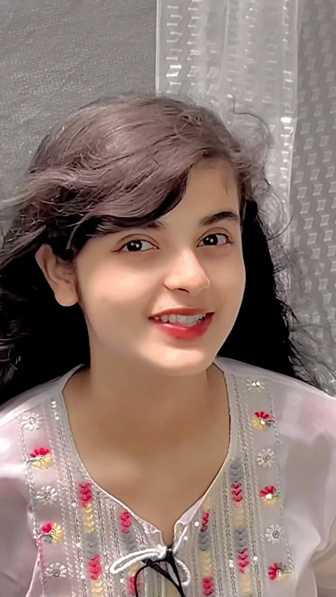 Udte badal se poocho🤍#aishwaryatiwari #trending #shorts – YouTube