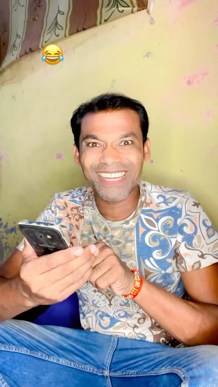 Facebook Aur Instagram 😂😂 #funny #sanjaymauryacomedian #shorts – YouTube