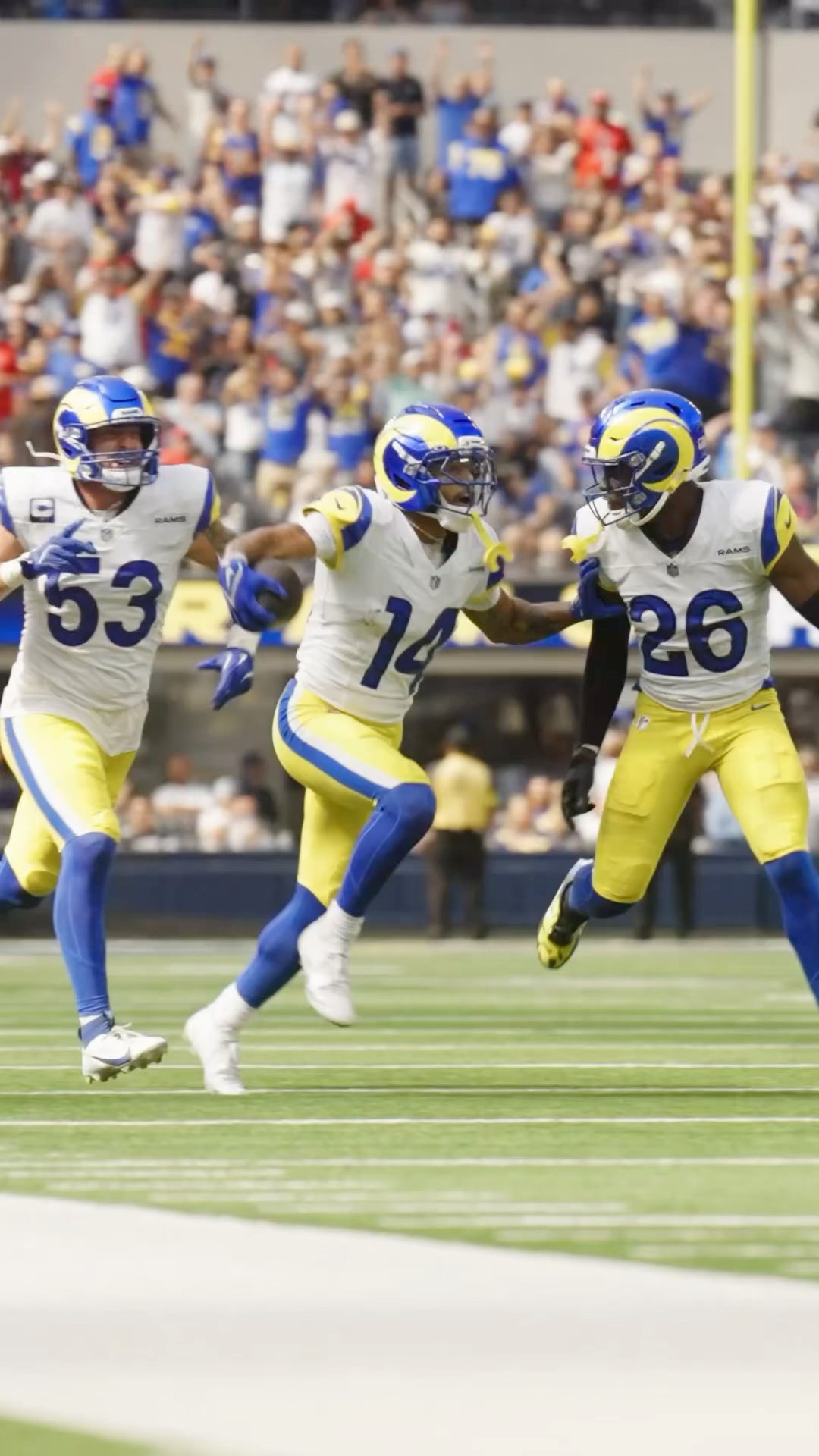 COBIE SAID GIMMIE DAT 🗣️ #rams #shorts #nfl – YouTube