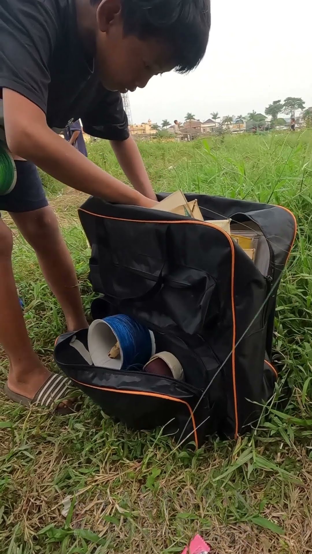 Tas layangan punya Alan #shorts – YouTube