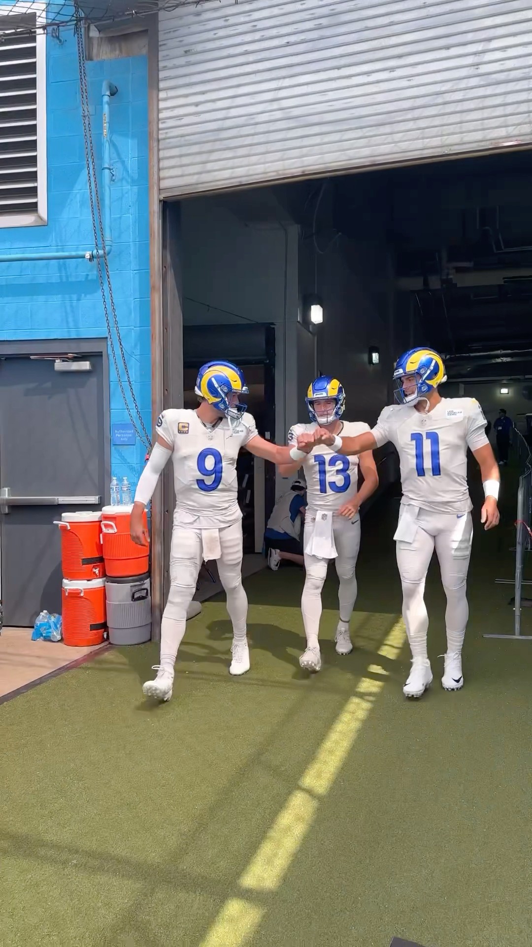 QBs in sync 🔁 #rams #nfl #shorts – YouTube