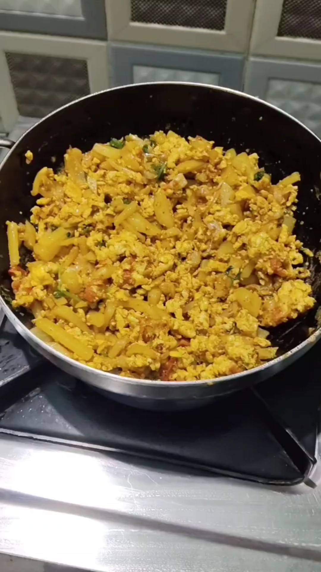 ଅଣ୍ଡା ଆଳୁ ଭୂଜିୟା #shorts #youtube #feed #odia #authentic #food #lovers #trending #viral #indian 🎀 – YouTube