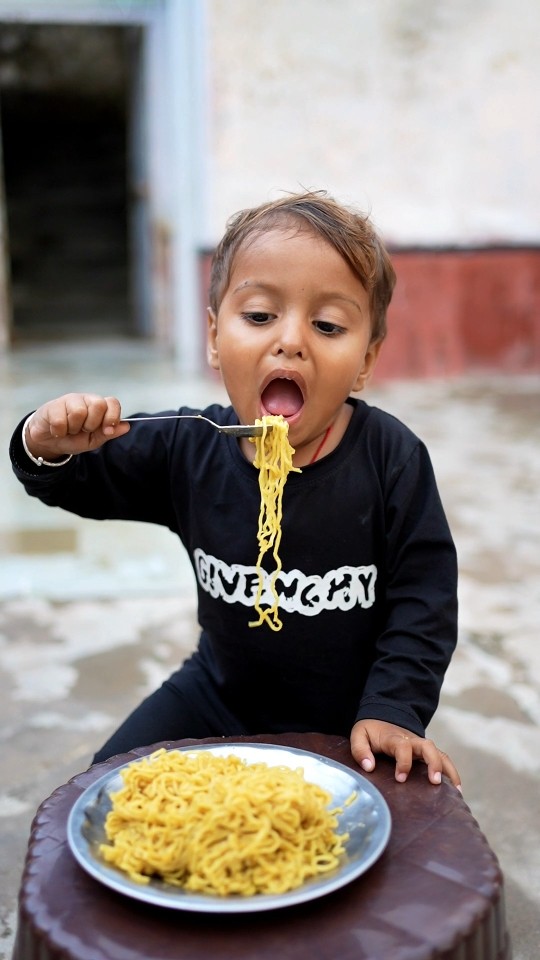 Rudra Maggi ke Liye Rush Gya😫 wait for end #shorts #maggi #funny #pranks – YouTube