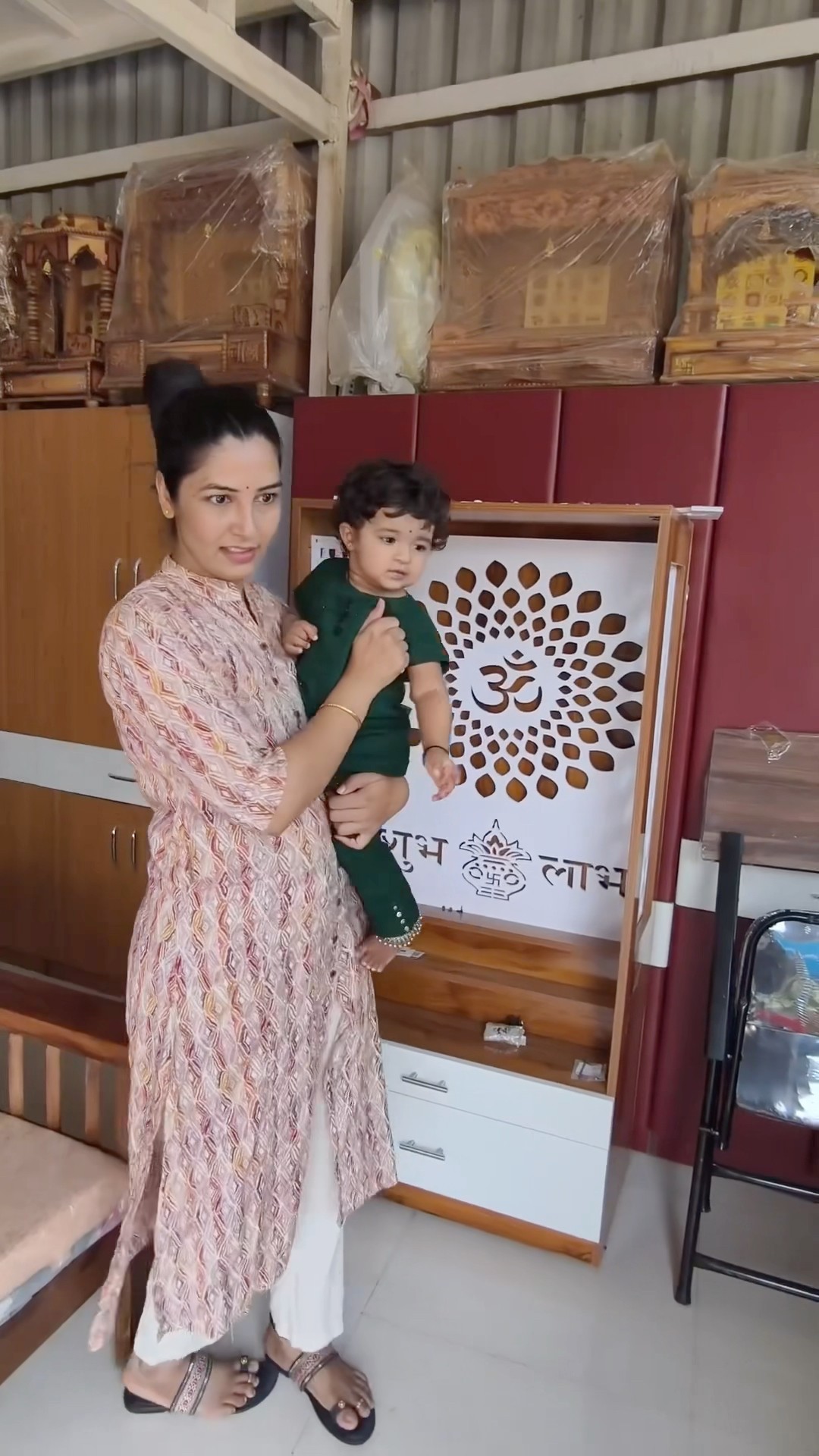 दिवाळीच्या क्लिनिंगची सुरुवात🧹 हे कस्टमर करून घेणार🛍️#minivlog #shorts #familyvlogs – YouTube