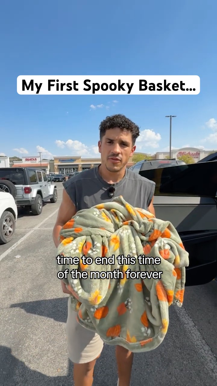 Making A Spooky Basket For My Latina Wife…🙈 #shorts – YouTube
