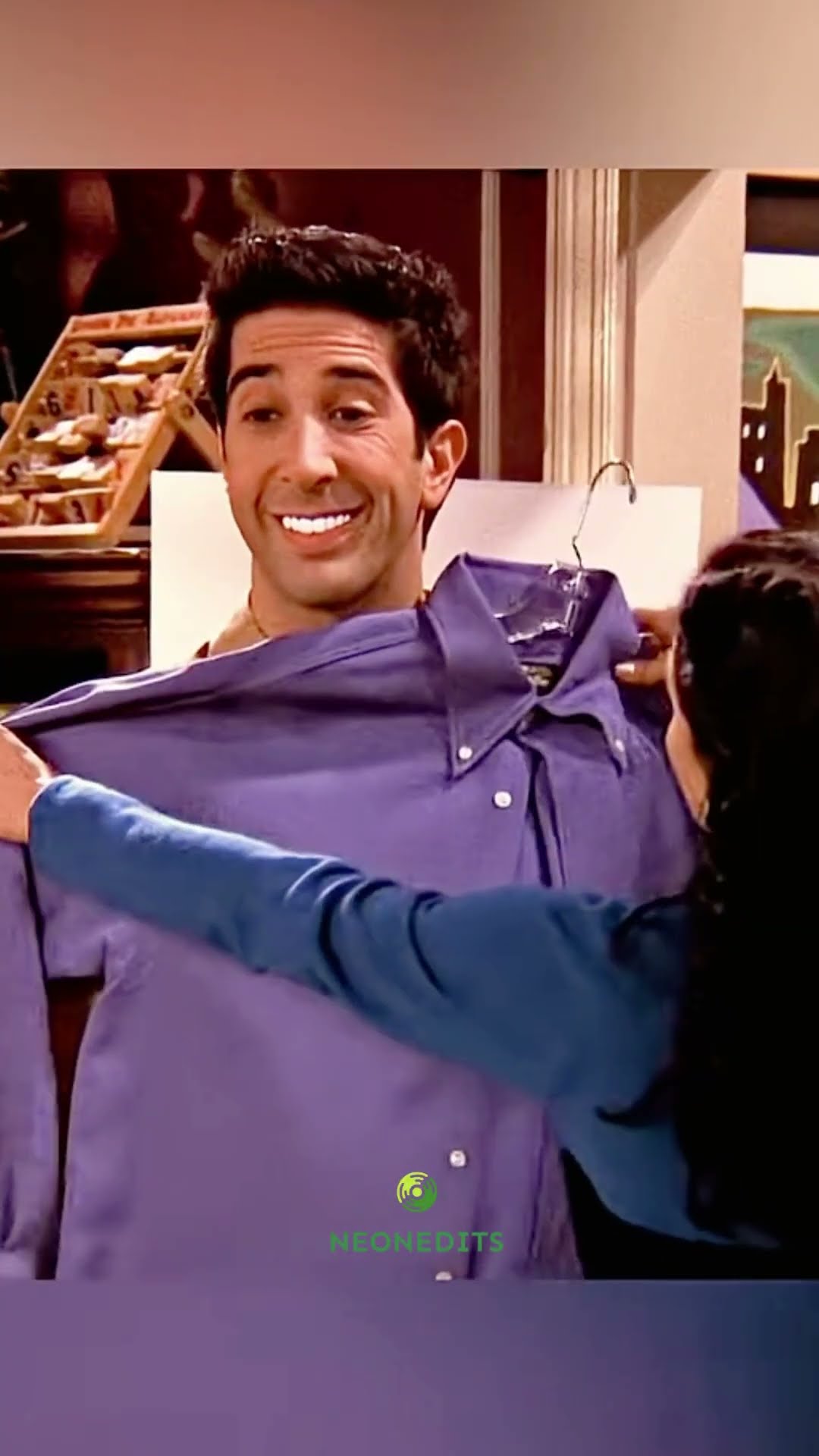 Ross whitens his teeth #shorts #friends – YouTube