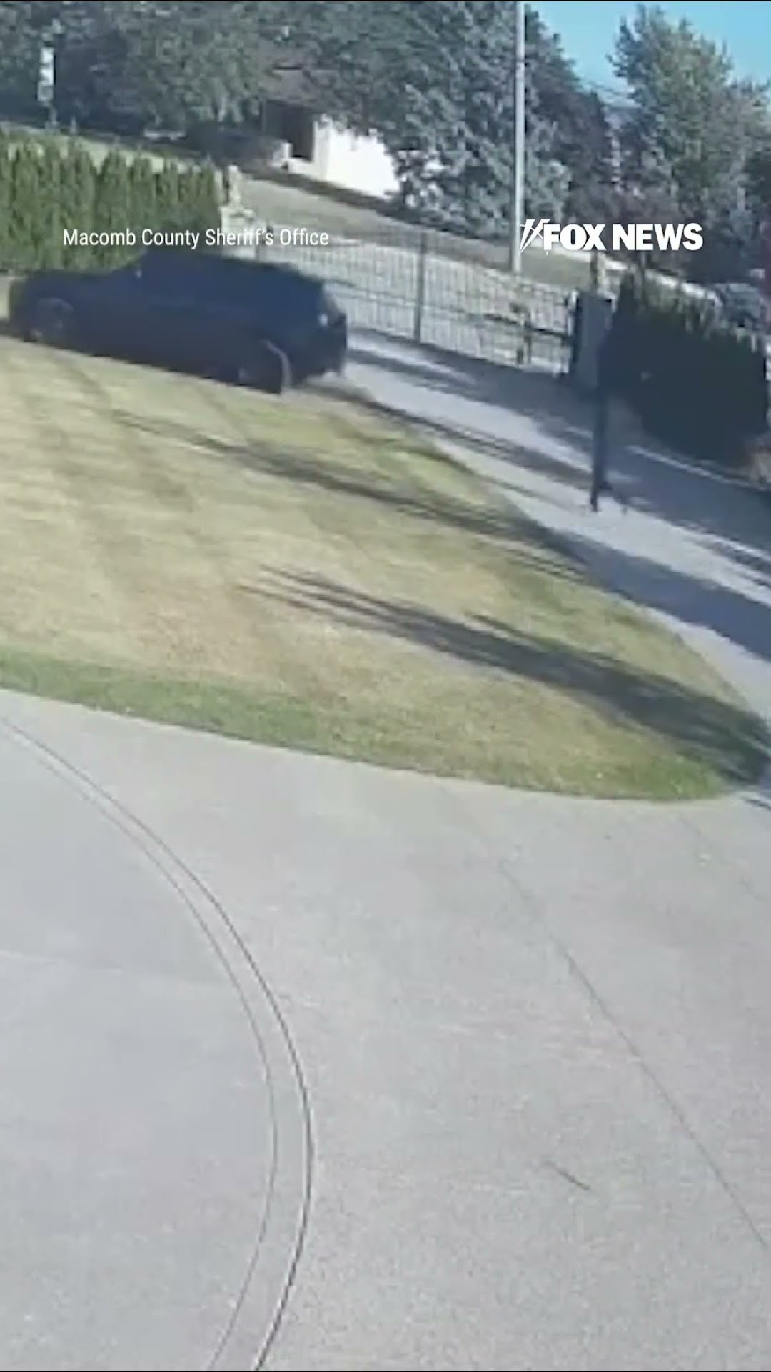 Businessman narrowly survives gunman's bold daytime ambush #shorts – YouTube
