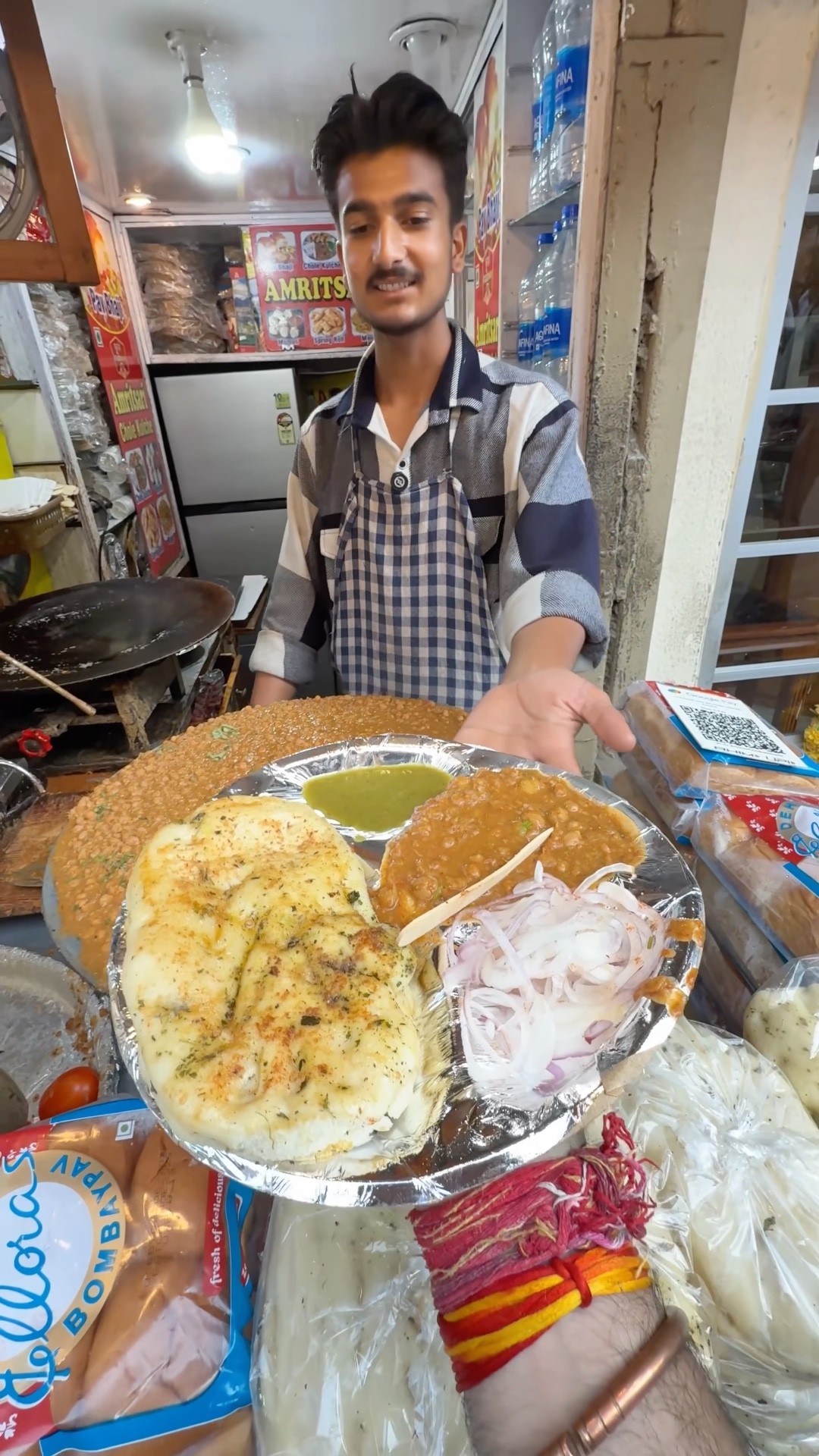 Mussorie Ke Most Popular Chhole Kulche #shorts #ytshorts #youtubeshorts – YouTube